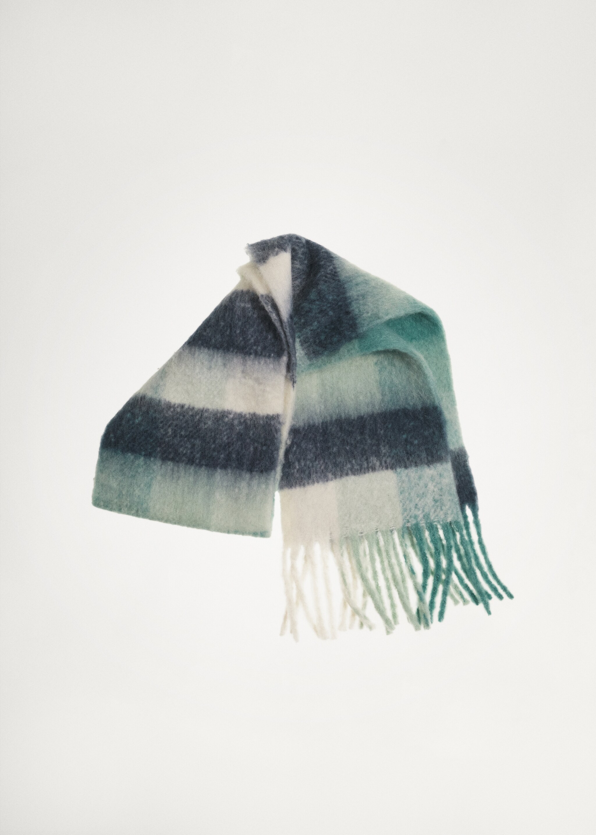 Tricolour striped scarf - Details of the article 5