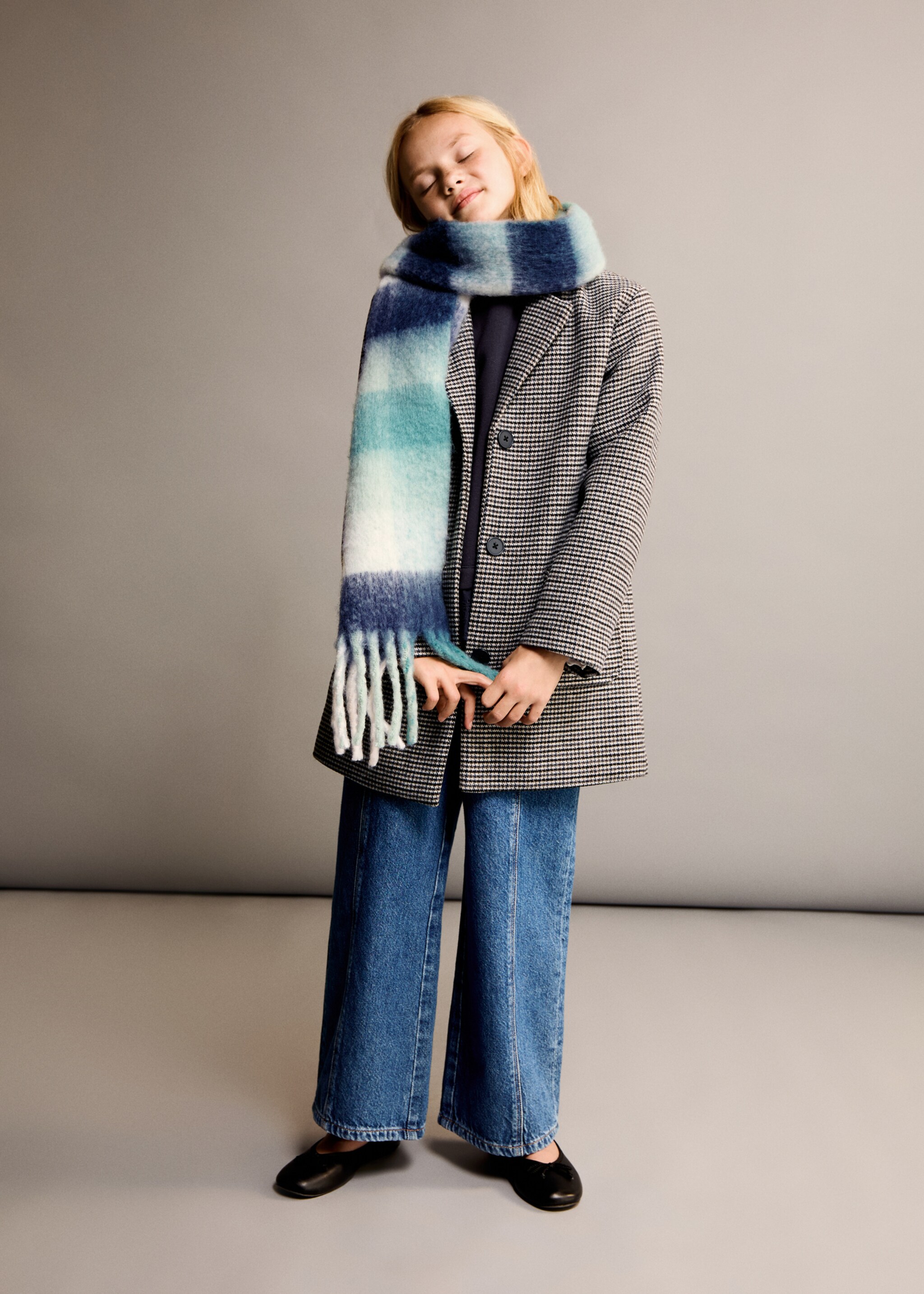 Tricolour striped scarf - Details of the article 9