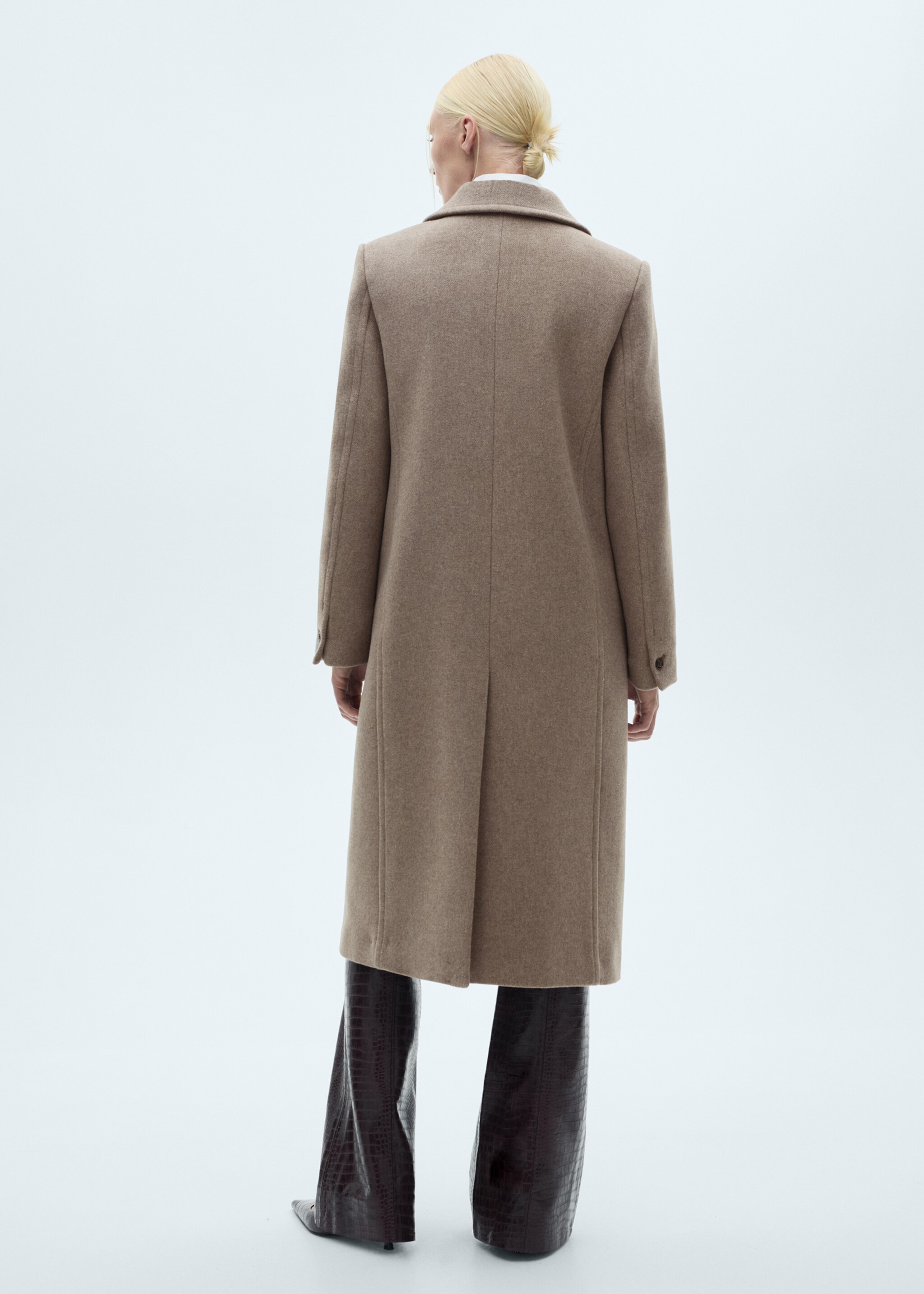 Wool coat with lapels - Reverse of the article, Medium Brown. Ref: 77097683-00.
