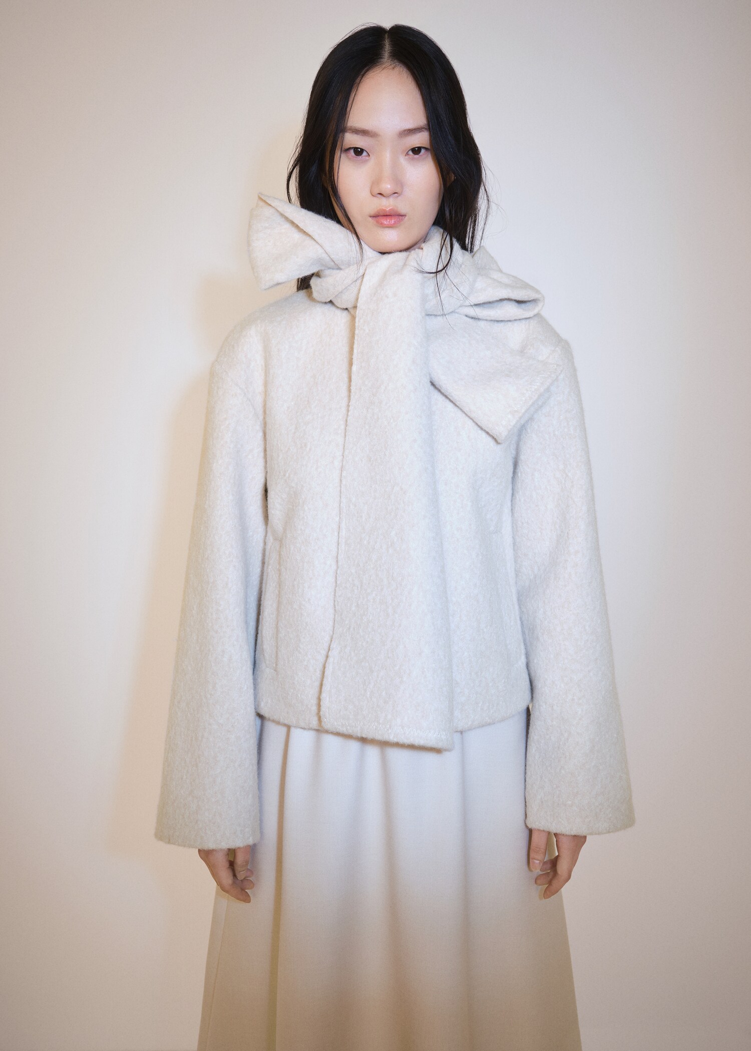 Jacket with scarf and pockets - Details of the article 2