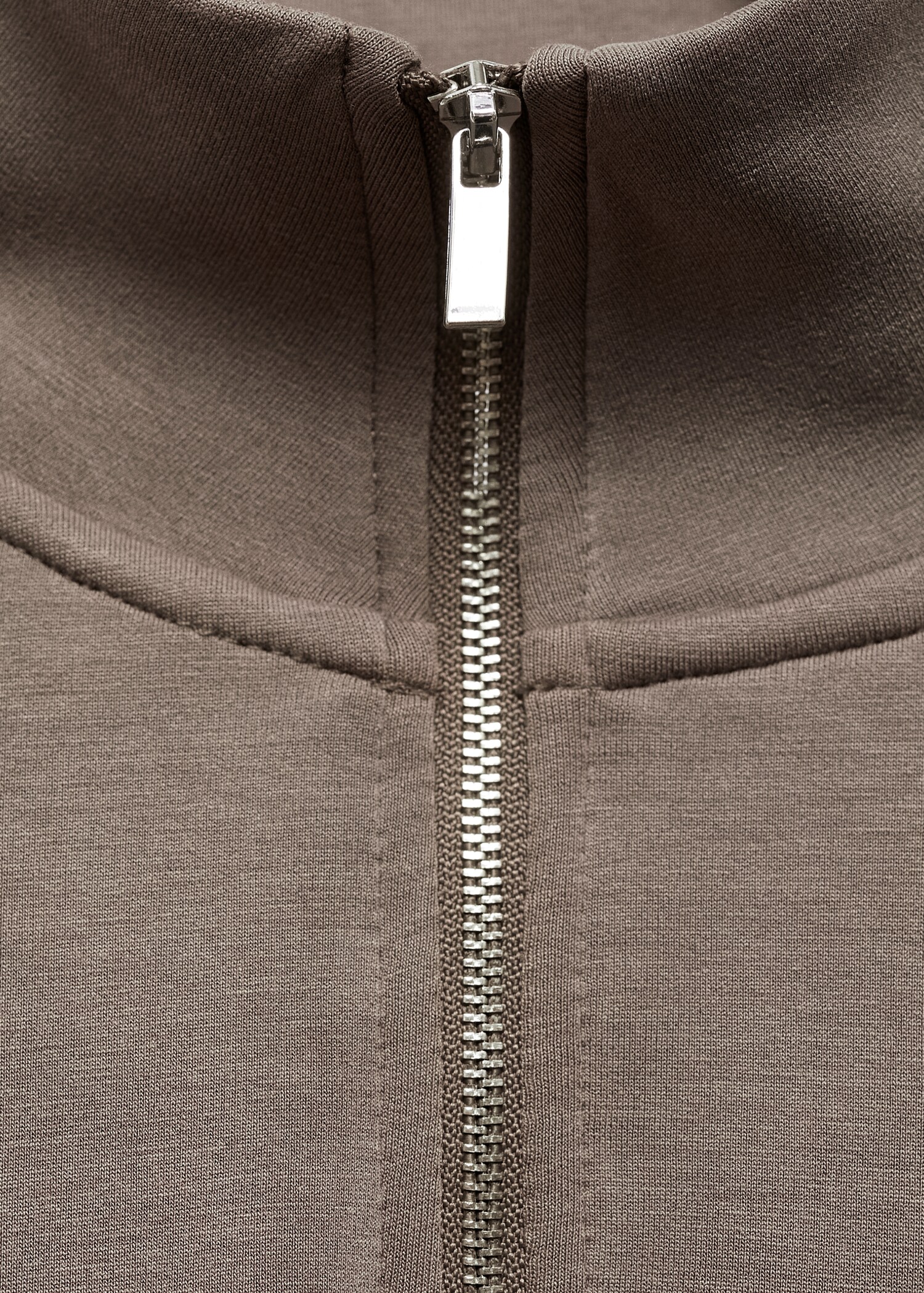 Turtleneck sweatshirt with zip - Details of the article 8