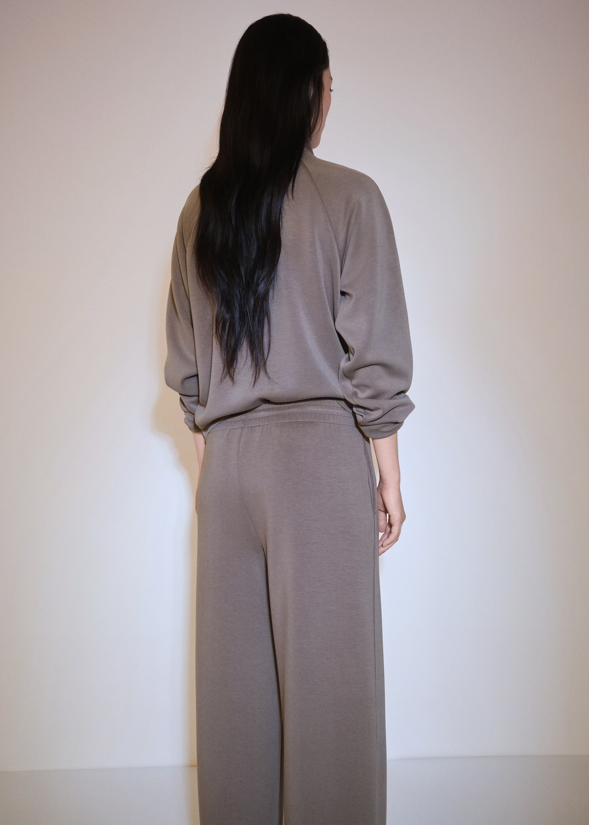 Turtleneck sweatshirt with zip - Reverse of the article, Medium Brown. Ref: 77097691-00.