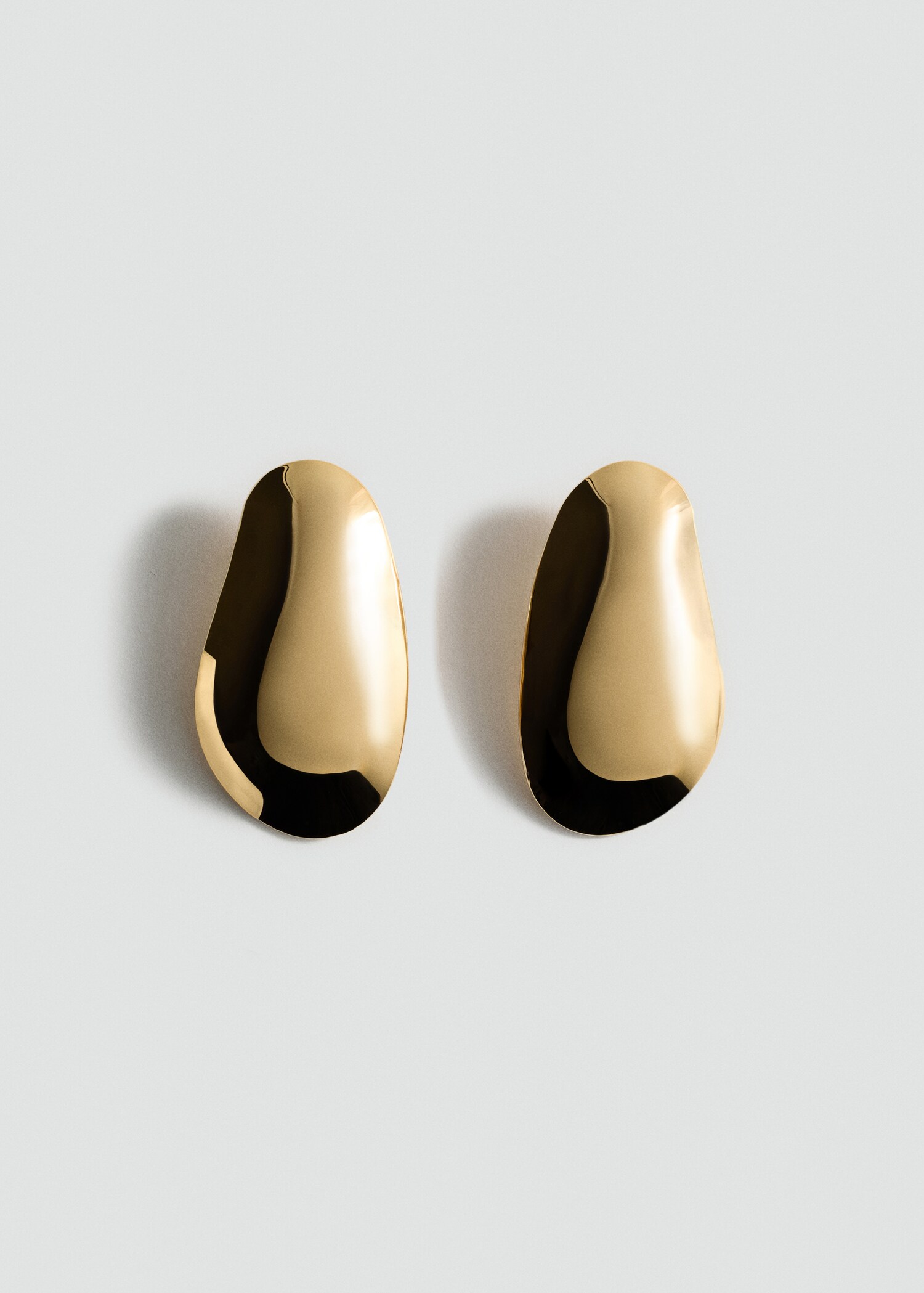 Pendientes maxi asimétricos - Artículo sin modelo