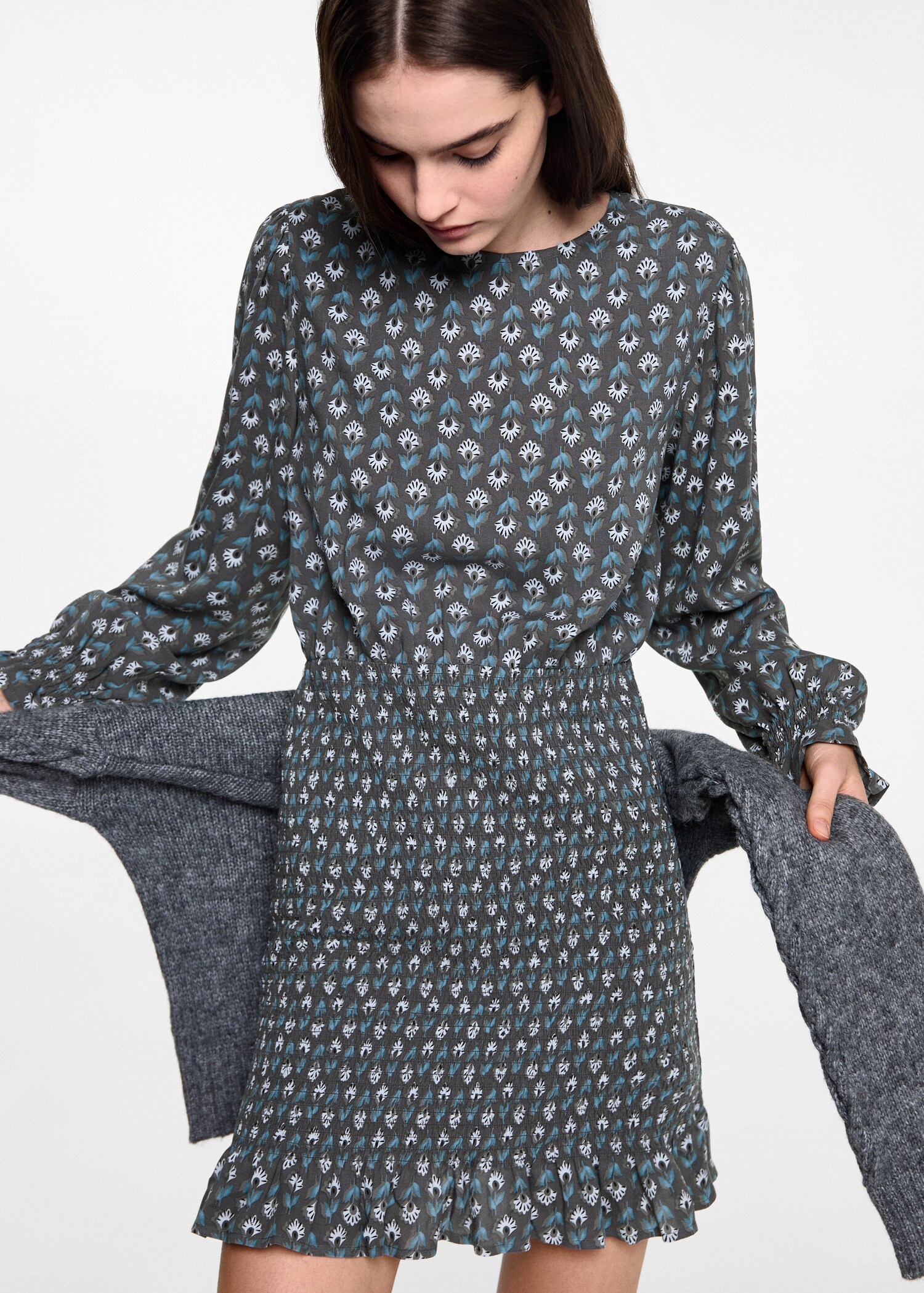 Printed dress with ruffled detail - Medium plane