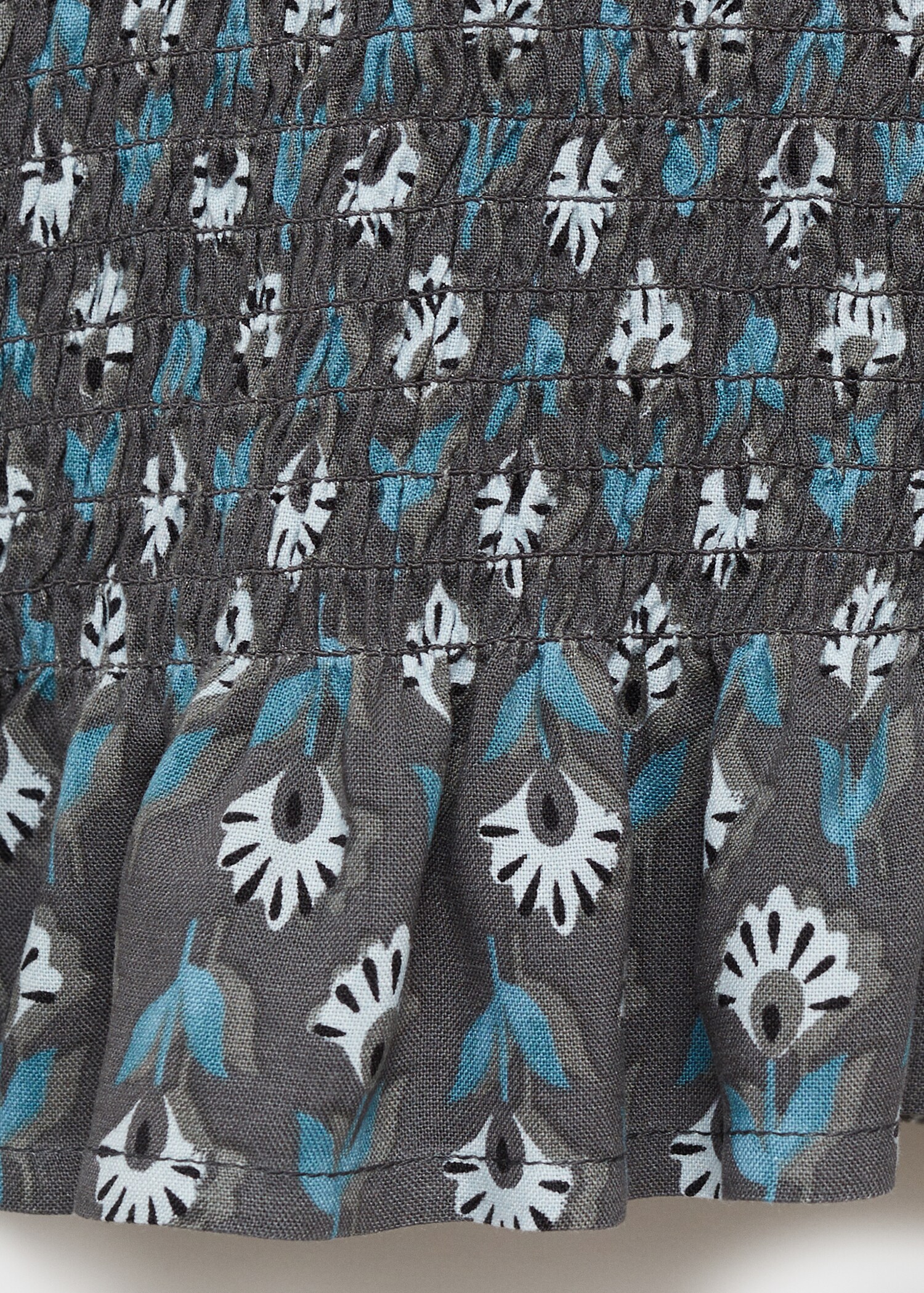 Printed dress with ruffled detail - Details of the article 0