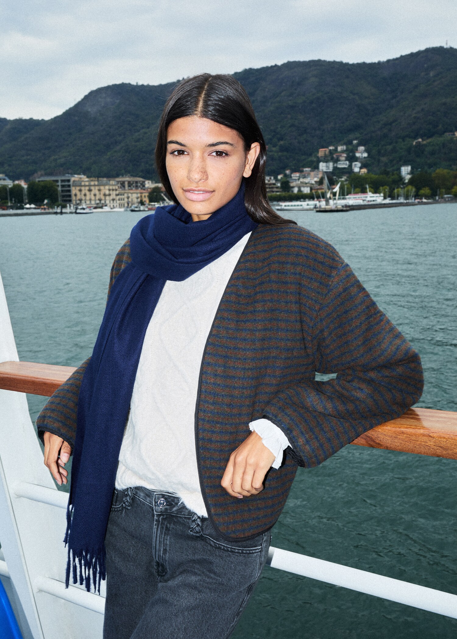 Jacke mit quadratischer Struktur - Detail des Artikels 5
