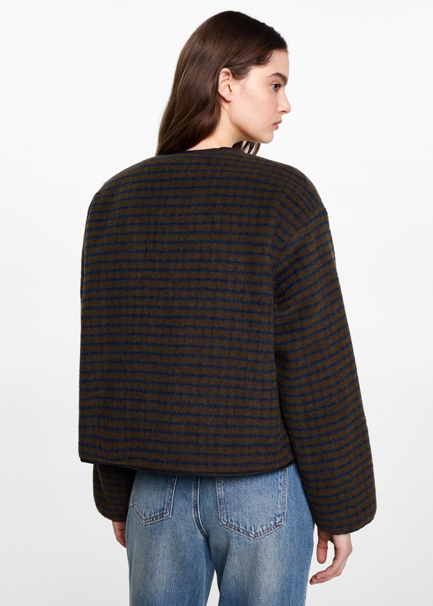 Jacke mit quadratischer Struktur - Rückseite des Artikels