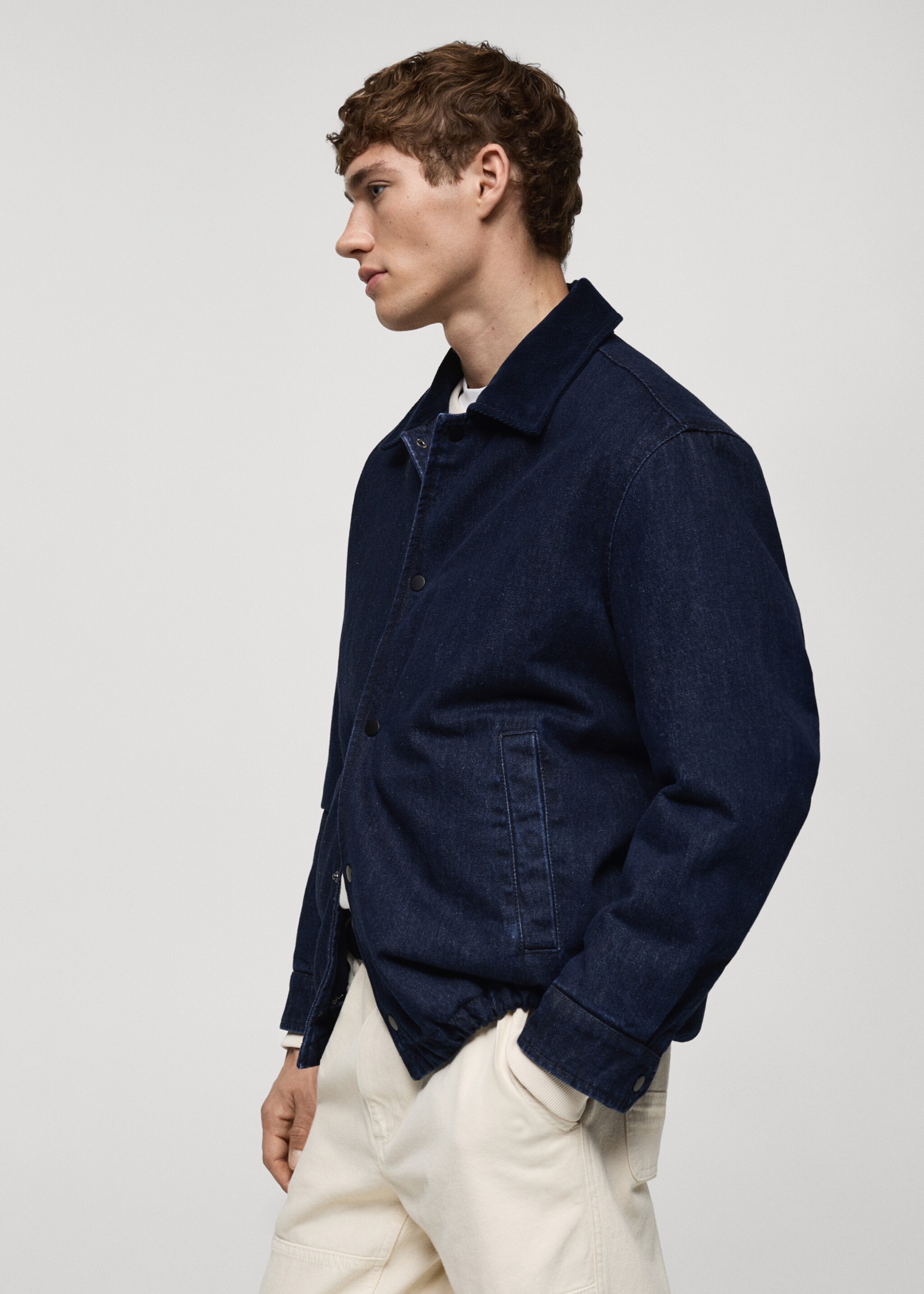 Corduroy collar denim jacket - Details of the article 2, Open Blue. Ref: 77097912-00.
