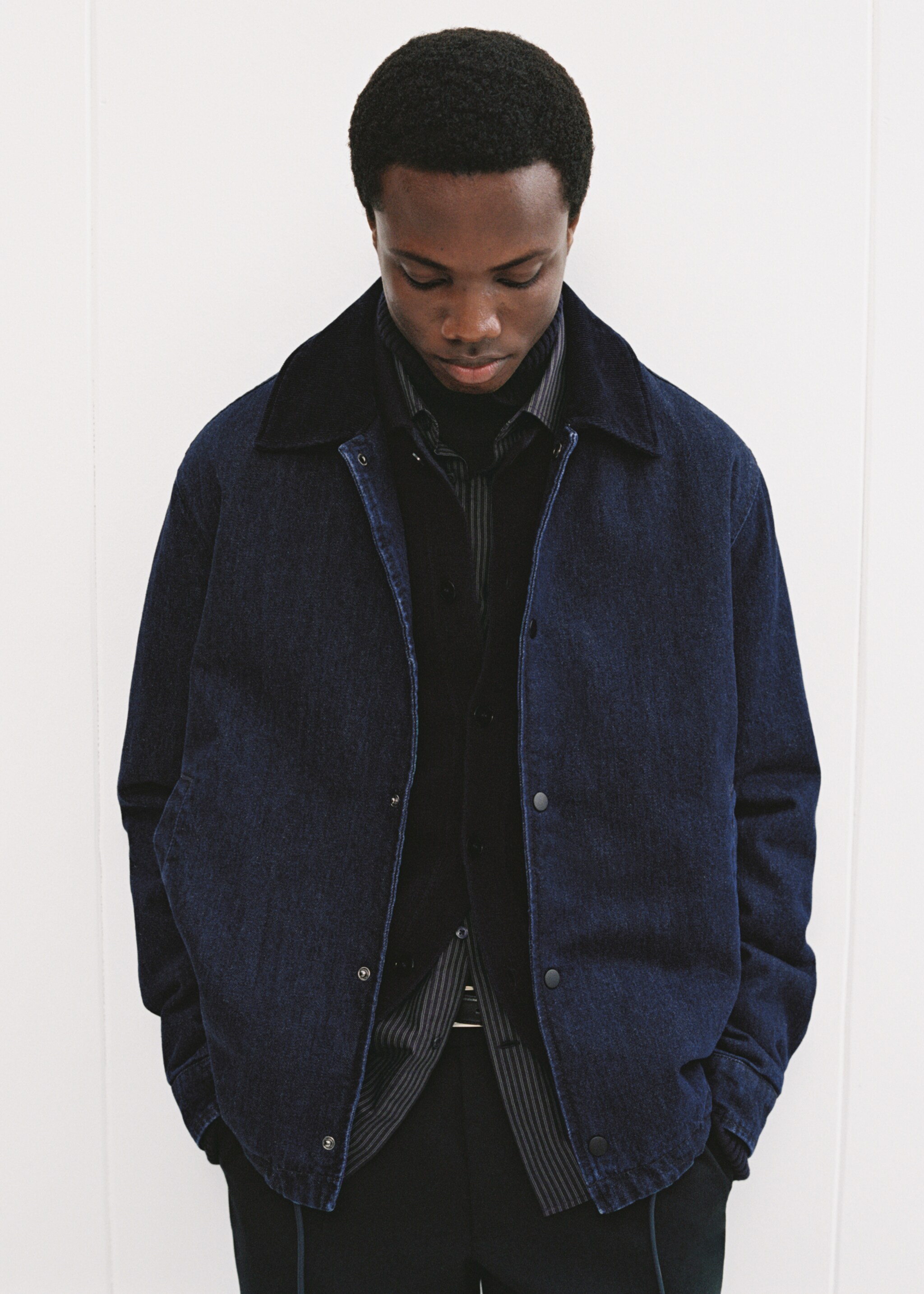 Corduroy collar denim jacket - Details of the article 5, Open Blue. Ref: 77097912-00.