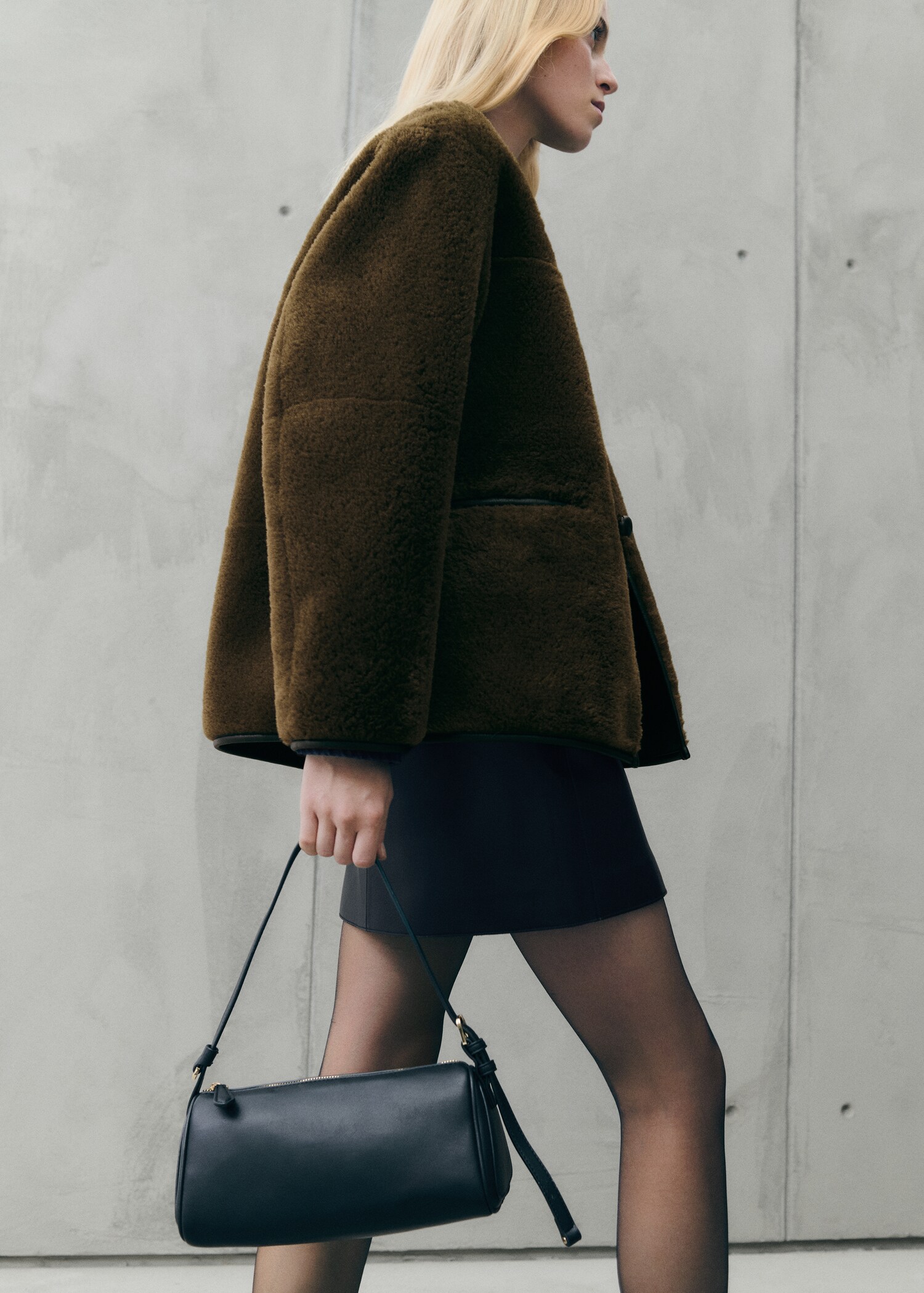 Fur-effect coat with appliqués - Details of the article 7