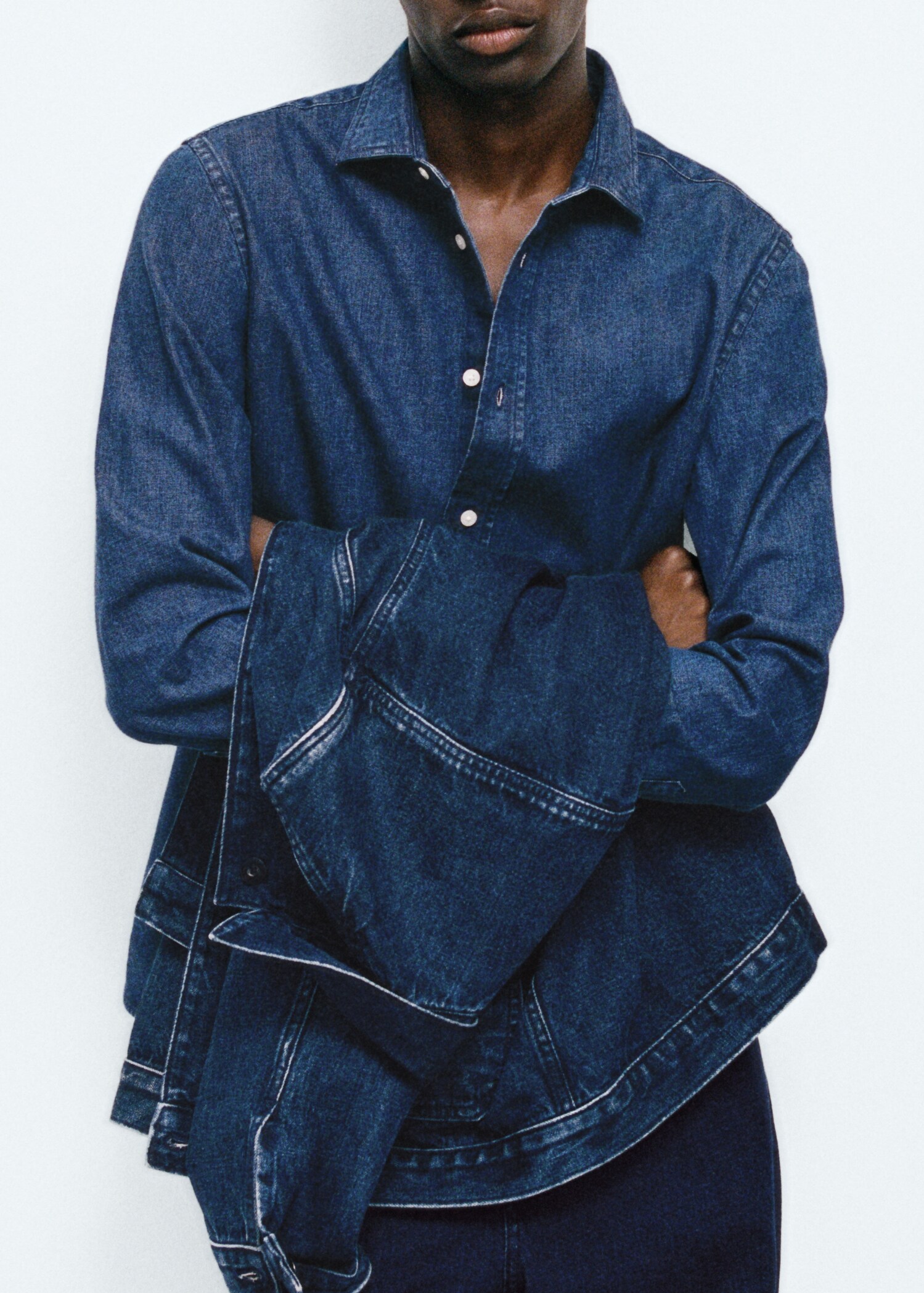 Regular fit denim shirt - Details of the article 5