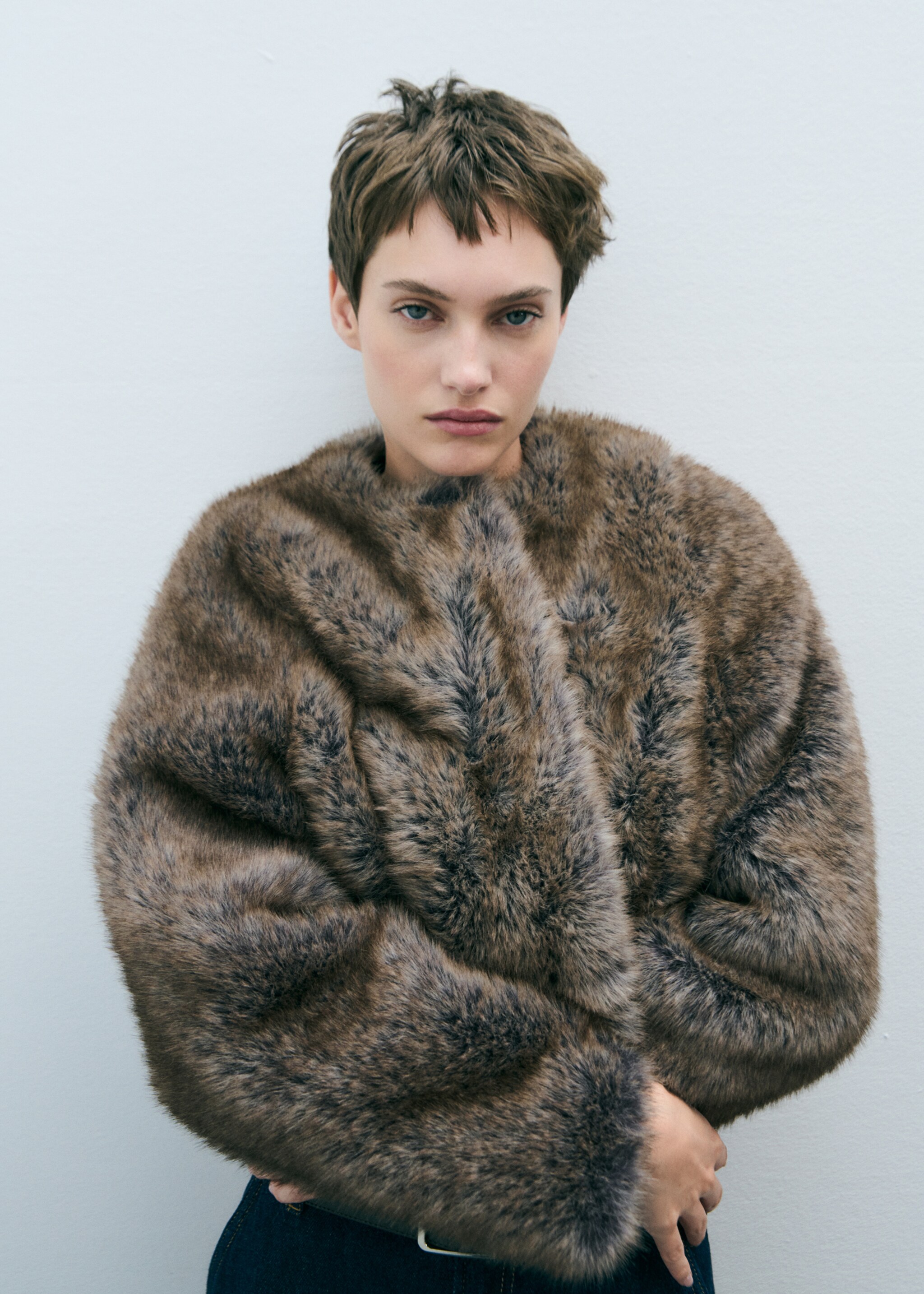 Fur effect jacket - Details of the article 6, Beige. Ref: 77098263-00.