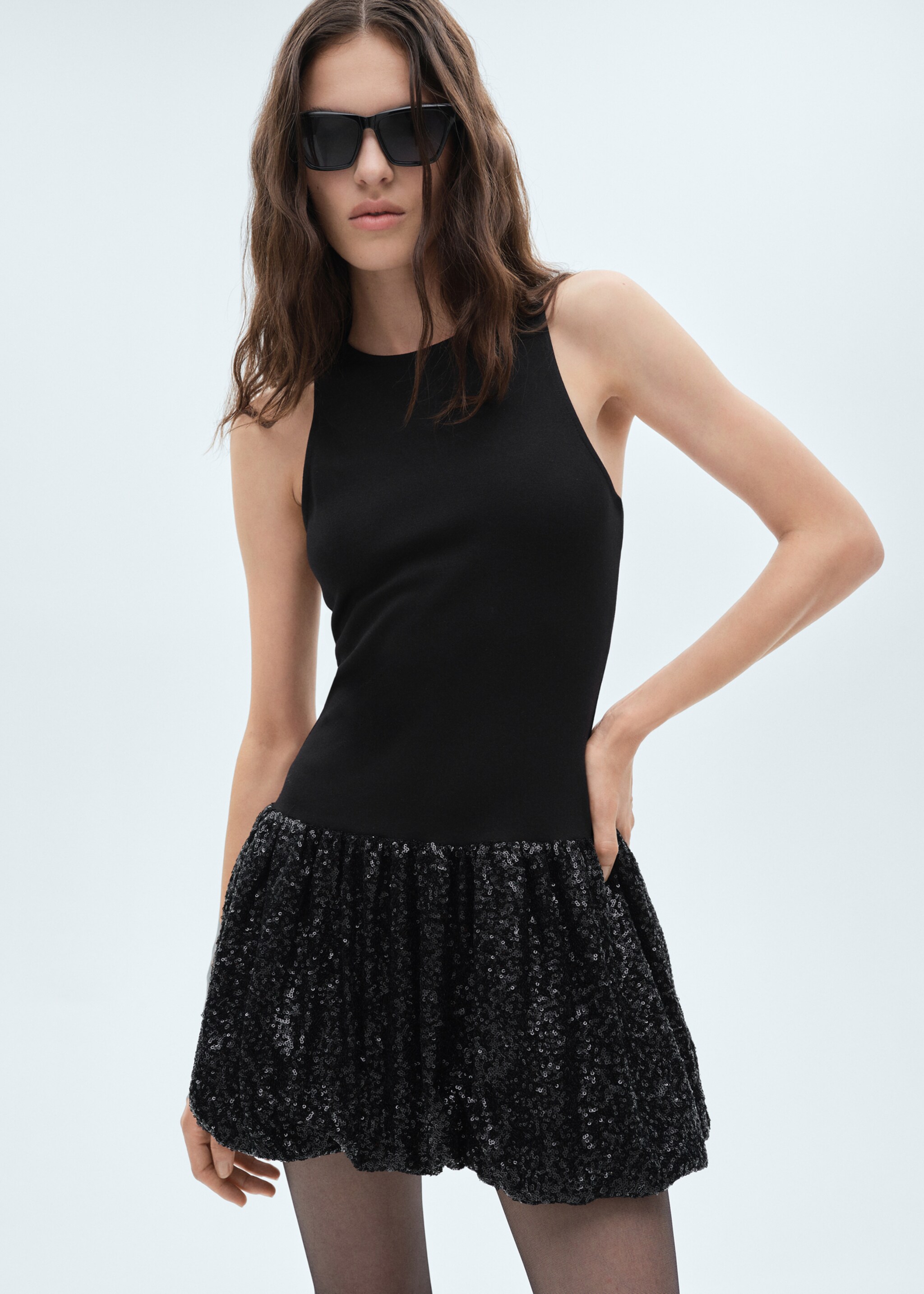 Vestido falda globo lentejuelas - Plano medio, Negro. Ref: 77098269-00.
