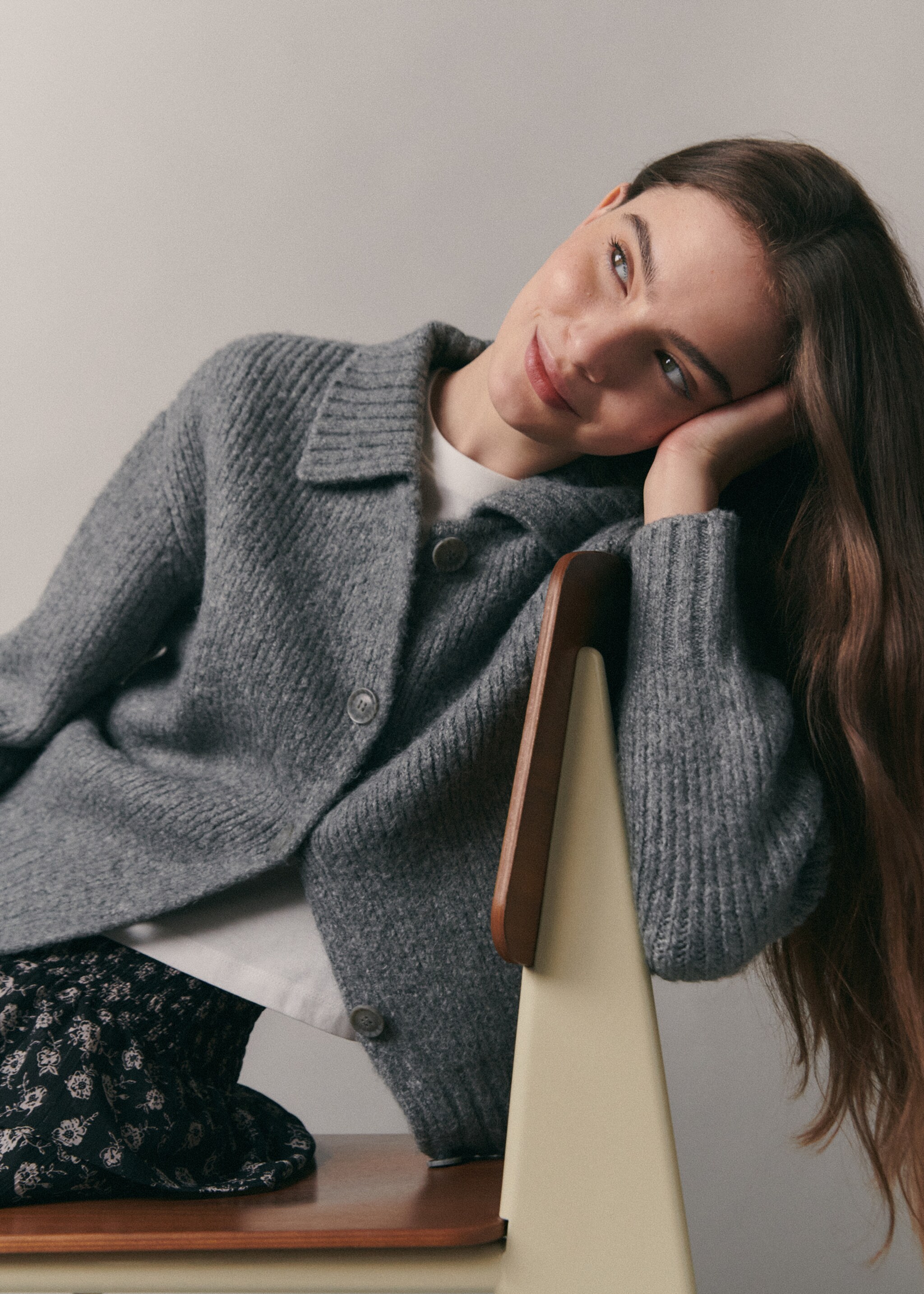 Kofta med polokrage - Detaljer om artikeln 5, Grå. Ref: 77098282-00.