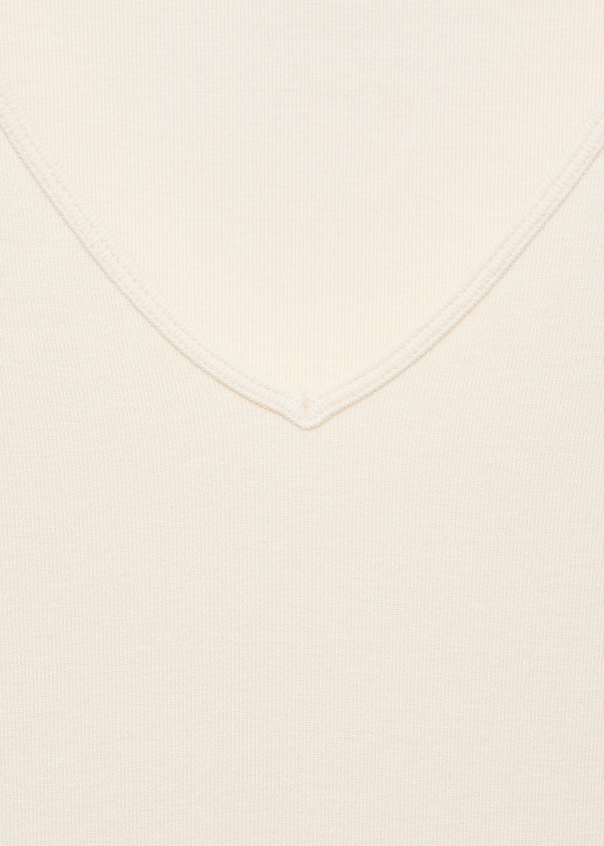 Long-sleeved V-neck T-shirt - Details of the article 8, Ecru. Ref: 77098284-00.