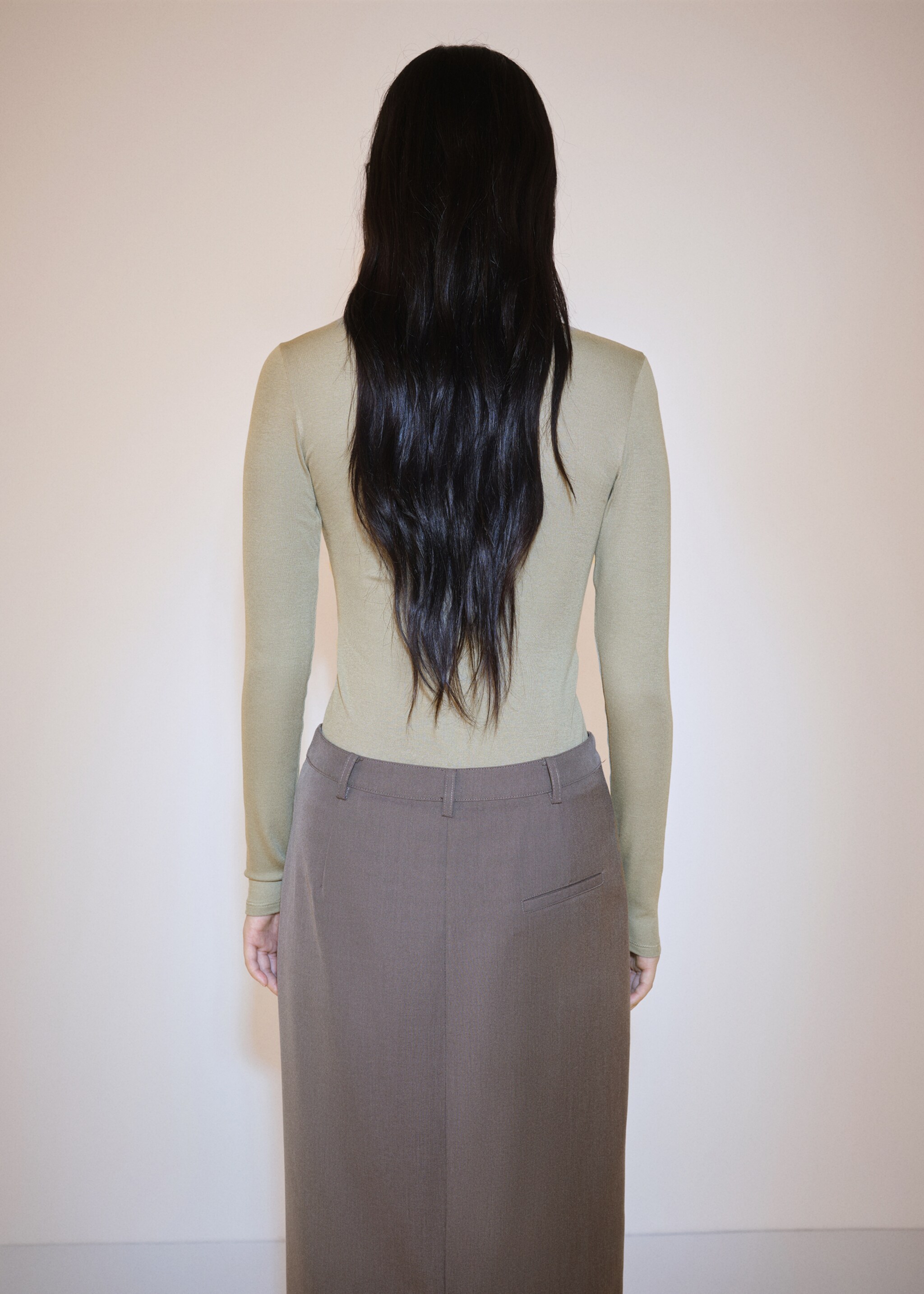 Long-sleeved V-neck T-shirt - Reverse of the article, Pastel Green. Ref: 77098284-00.