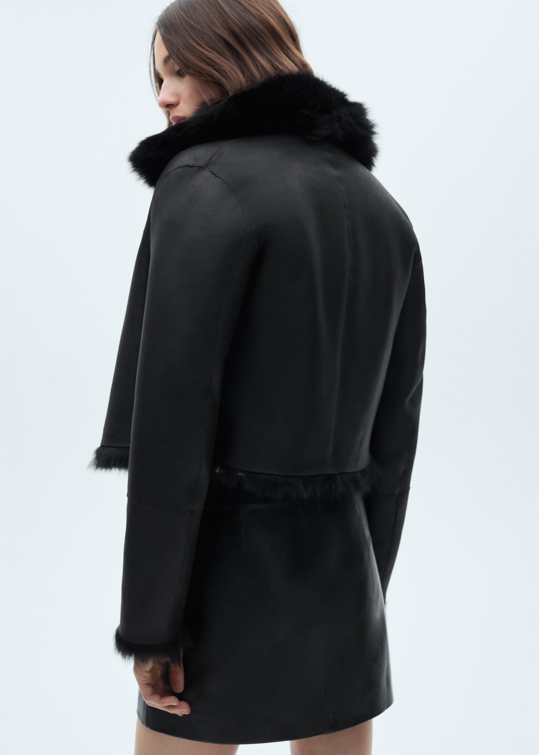 Cropped fur leather coat - Details of the article 4, Black. Ref: 77099063-00.
