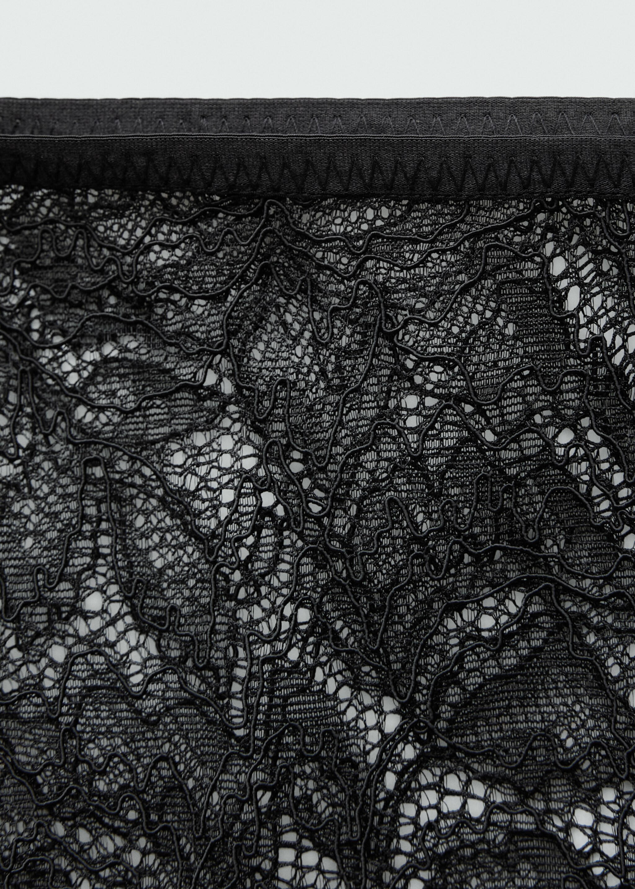 Semi-transparent guipure skirt - Details of the article 8, Black. Ref: 77099072-00.