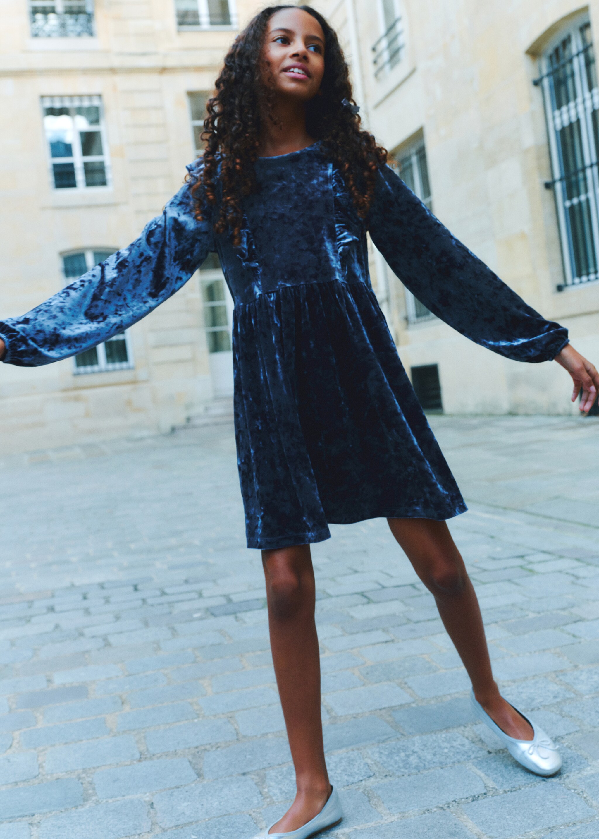 Ruffled velvet dress - Details of the article 6, Blue. Ref: 77099231-00.