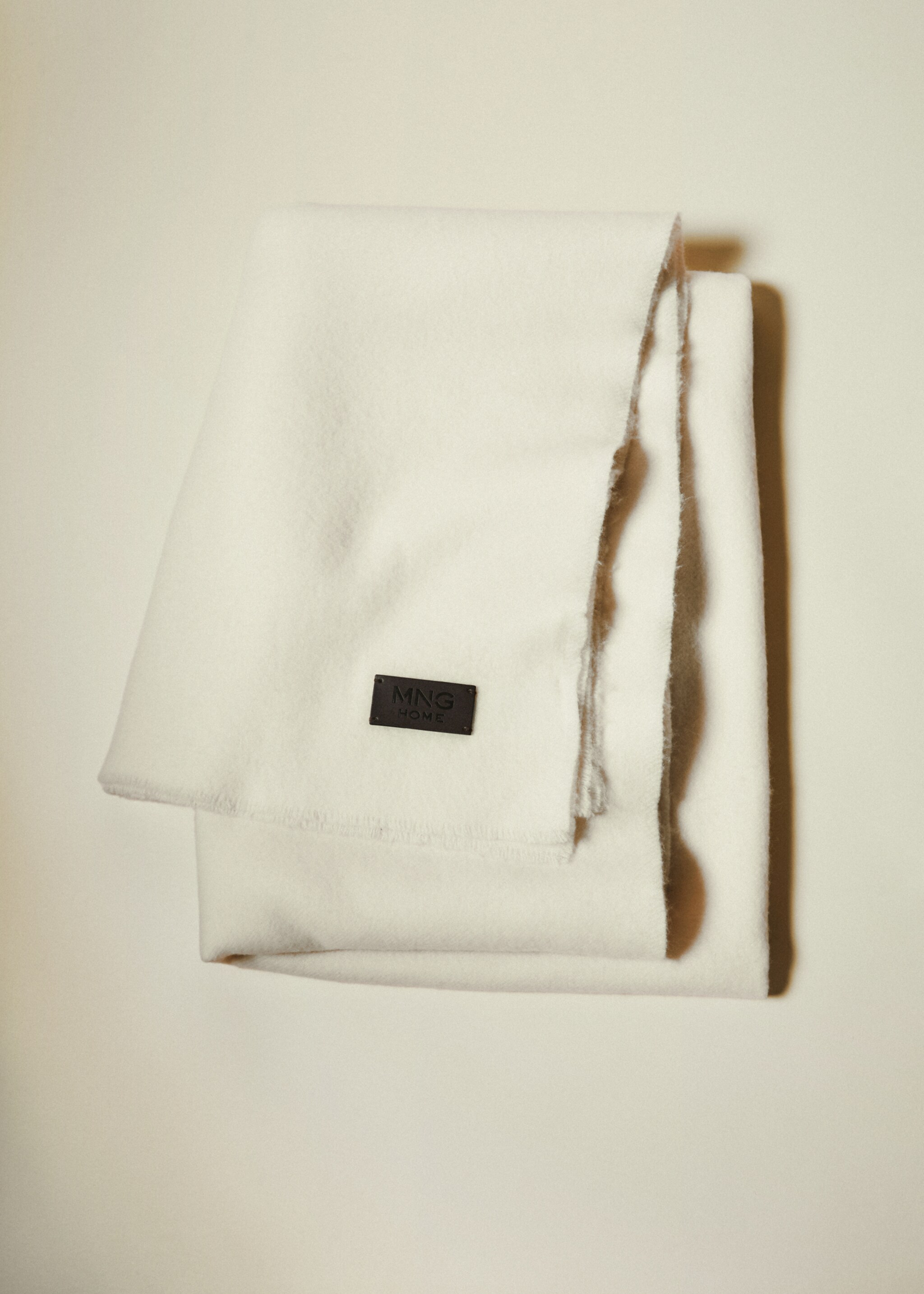 Soft wool and cashmere blanket - Details of the article 5, Off White. Ref: 77106317-00.