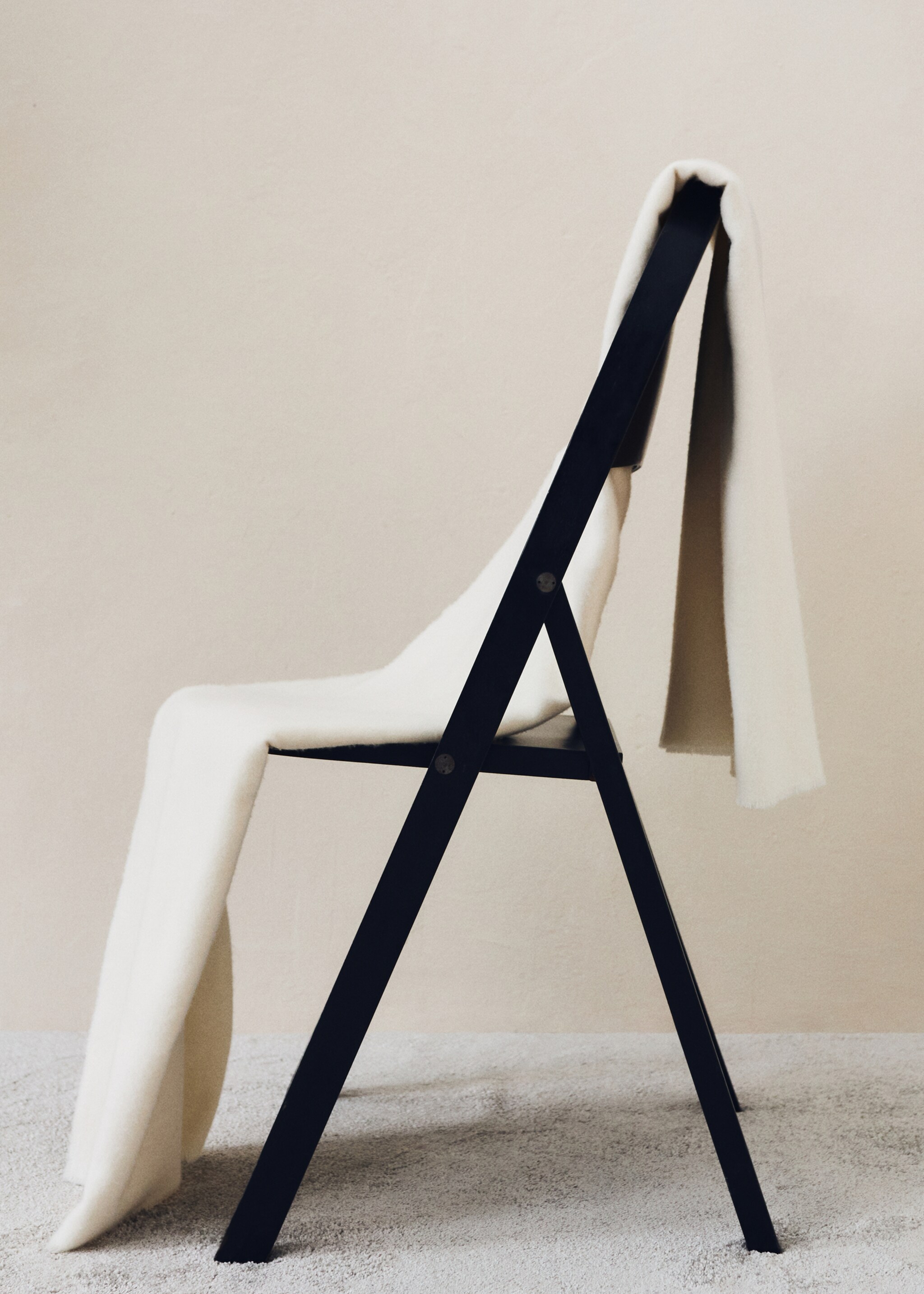 Soft wool and cashmere blanket - Details of the article 6, Off White. Ref: 77106317-00.