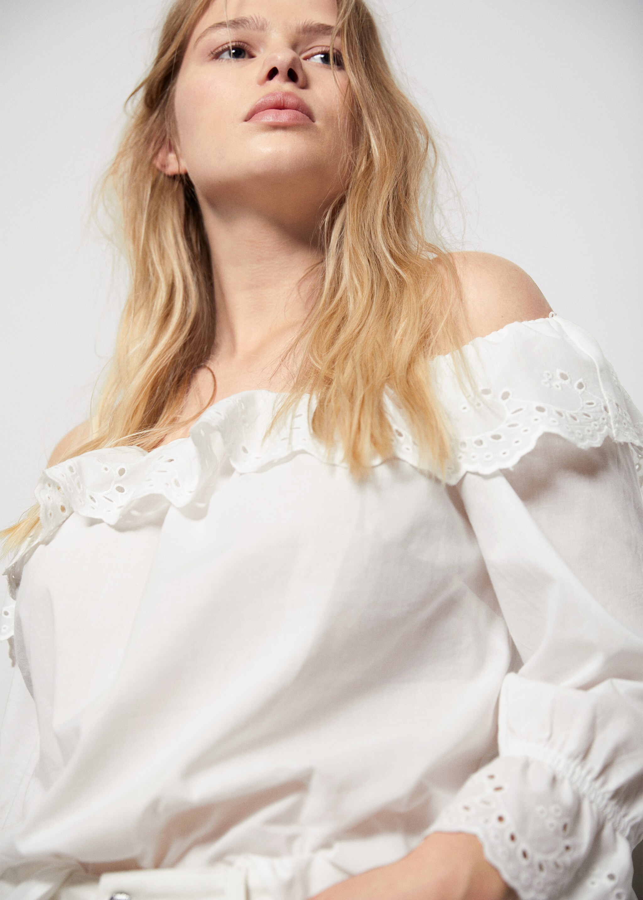Blusa off-shoulder calada - Detalle del artículo 9