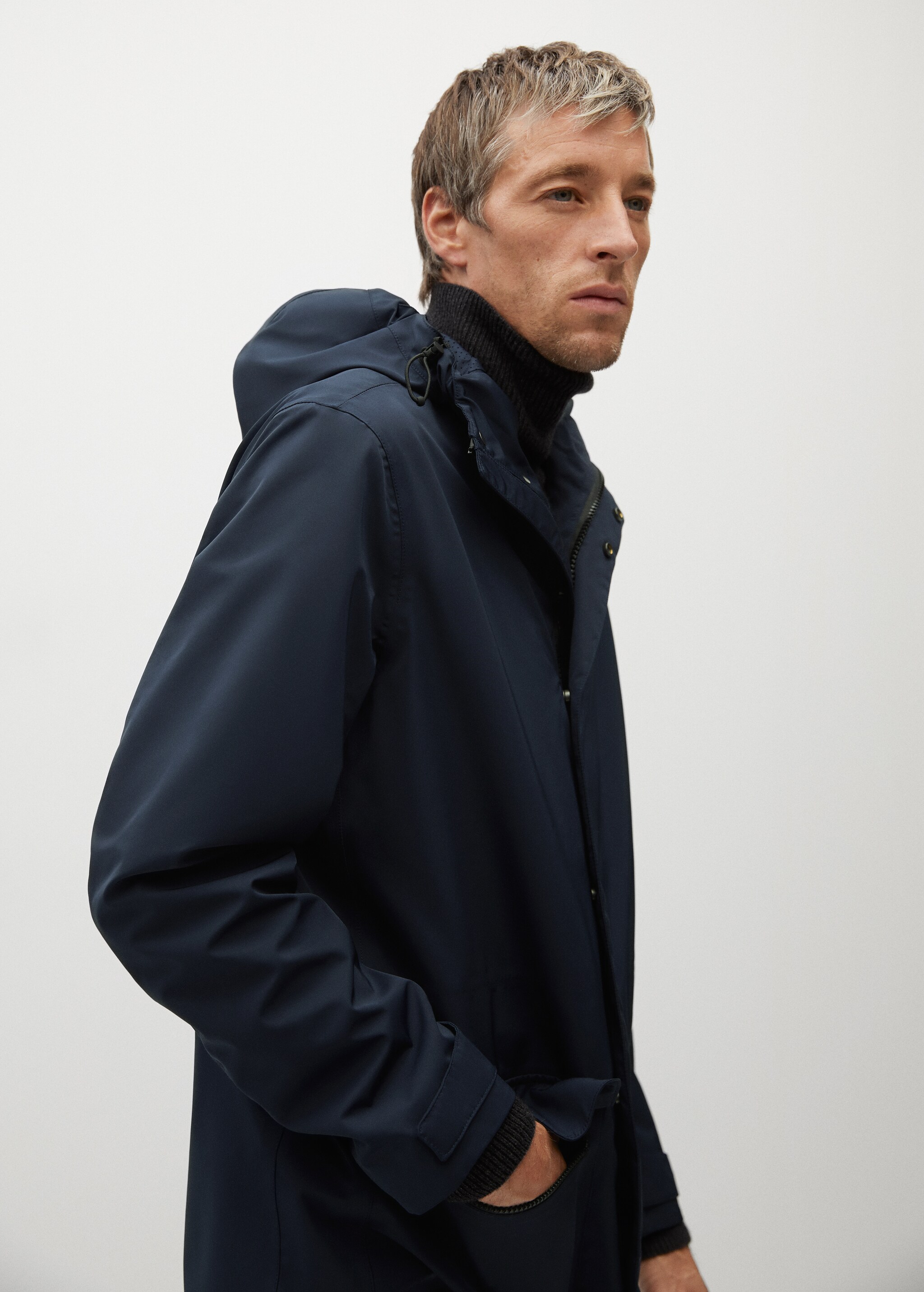 Hooded water-repellent parka - Details of the article 1
