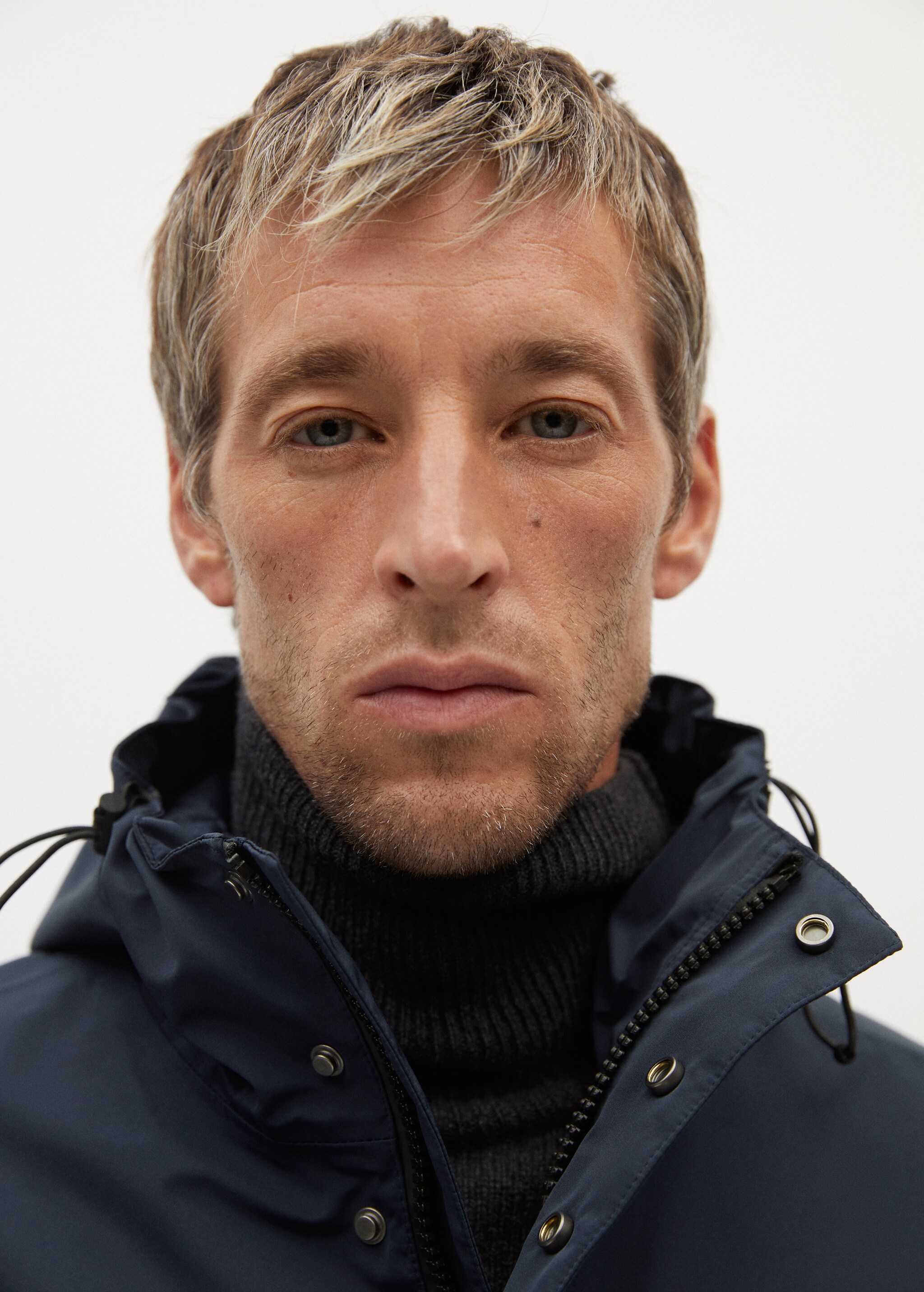 Hooded water-repellent parka - Details of the article 2