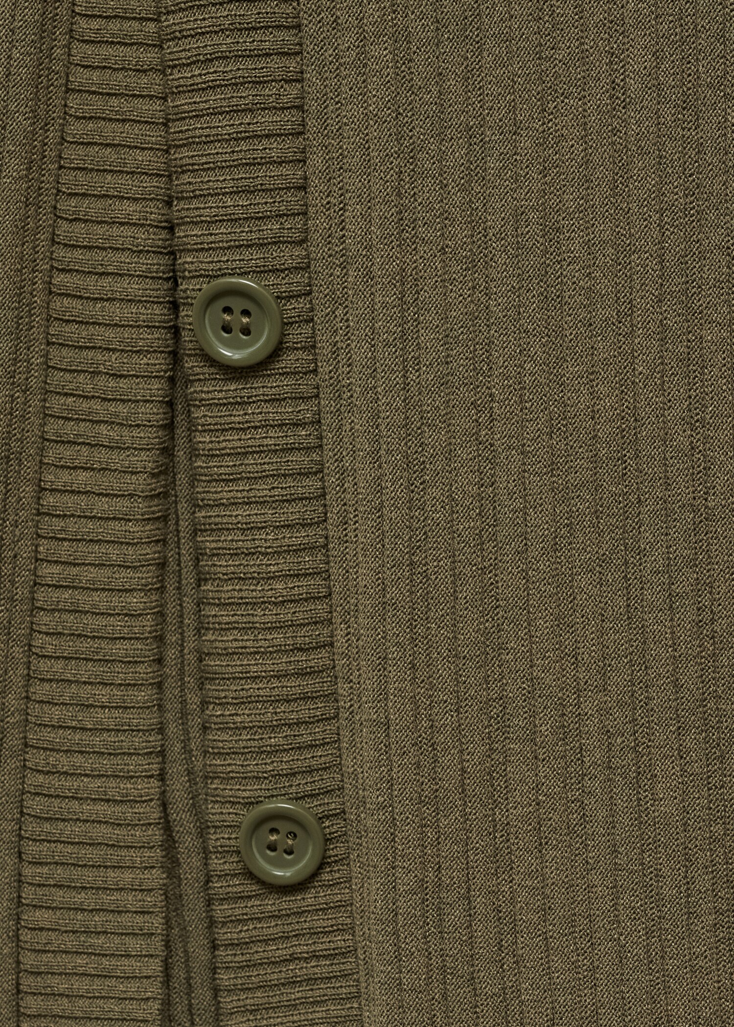 Strickrock mit Knöpfen - Detail des Artikels 8