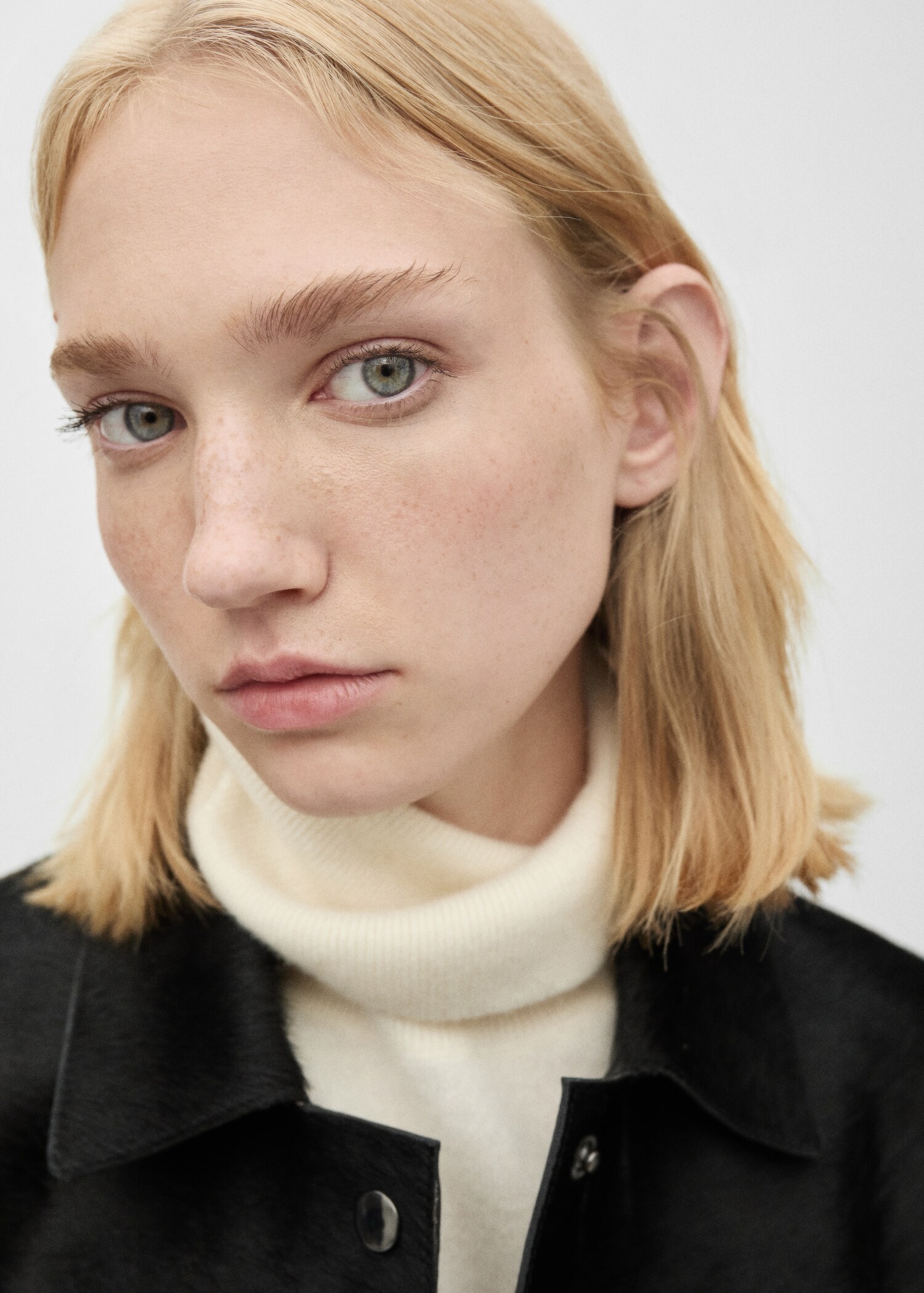 Fur leather jacket - Details of the article 1