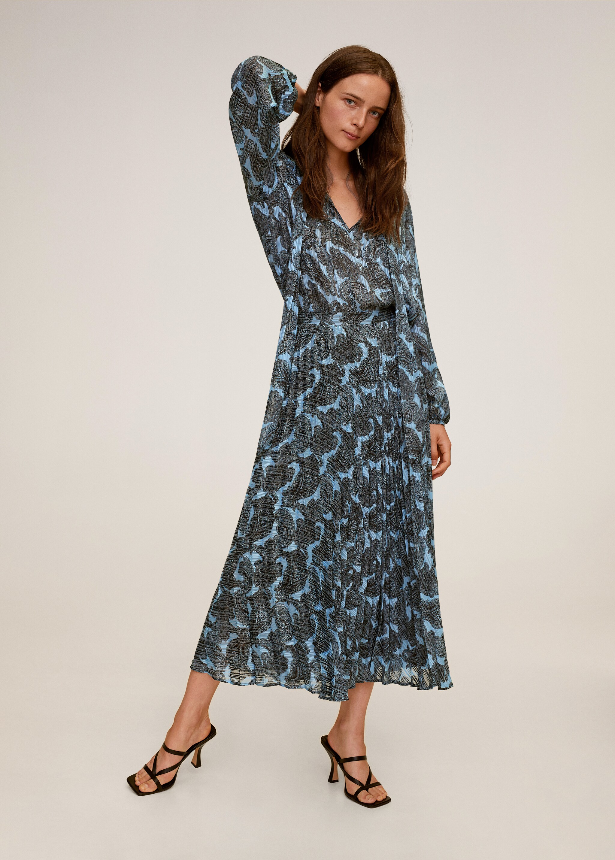 Blusa plisada estampada - Plano general