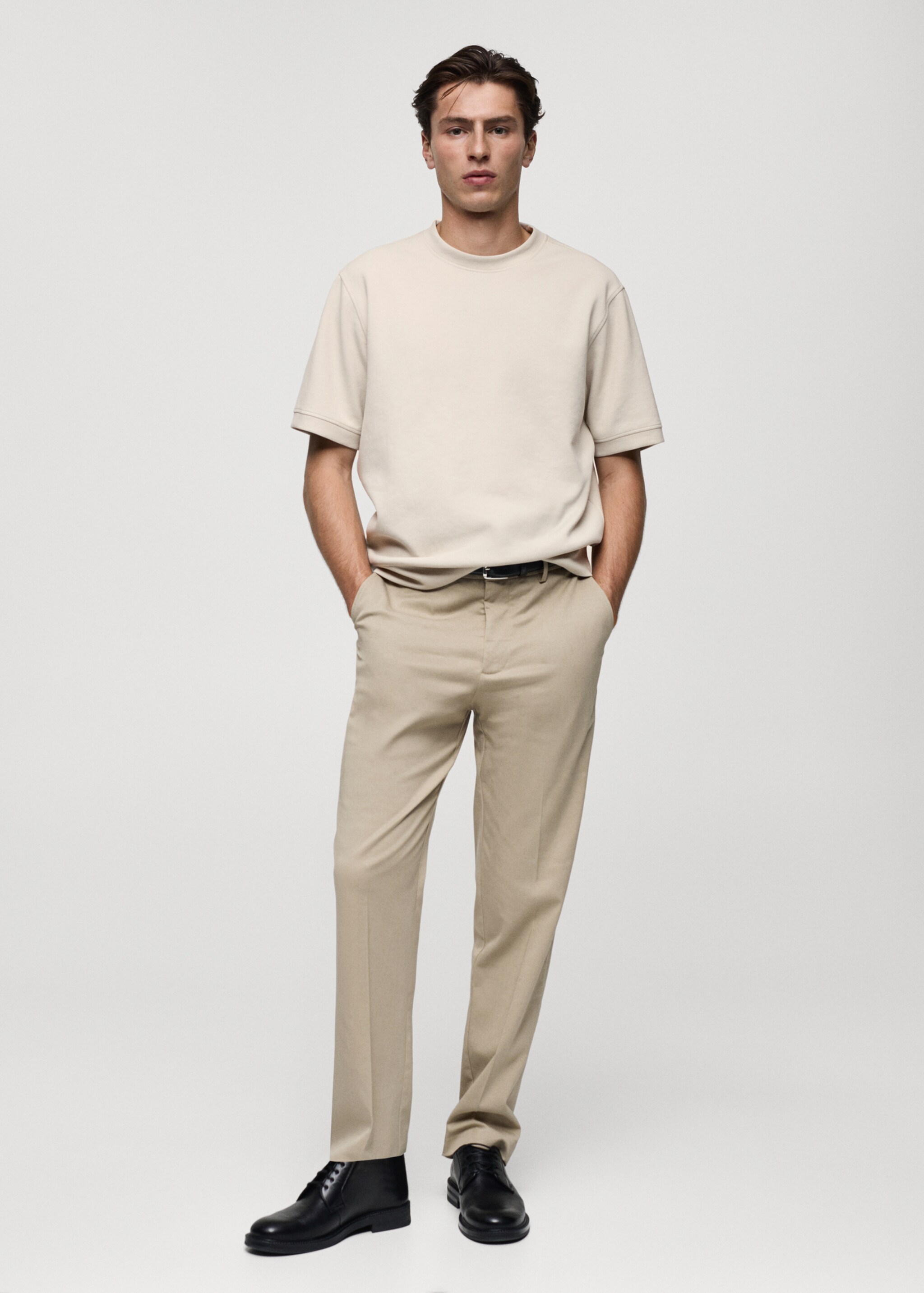 T-shirt com tecido de sweatshirt regular fit - Plano geral, Cinzento-gelo. Ref: 77005153-00.