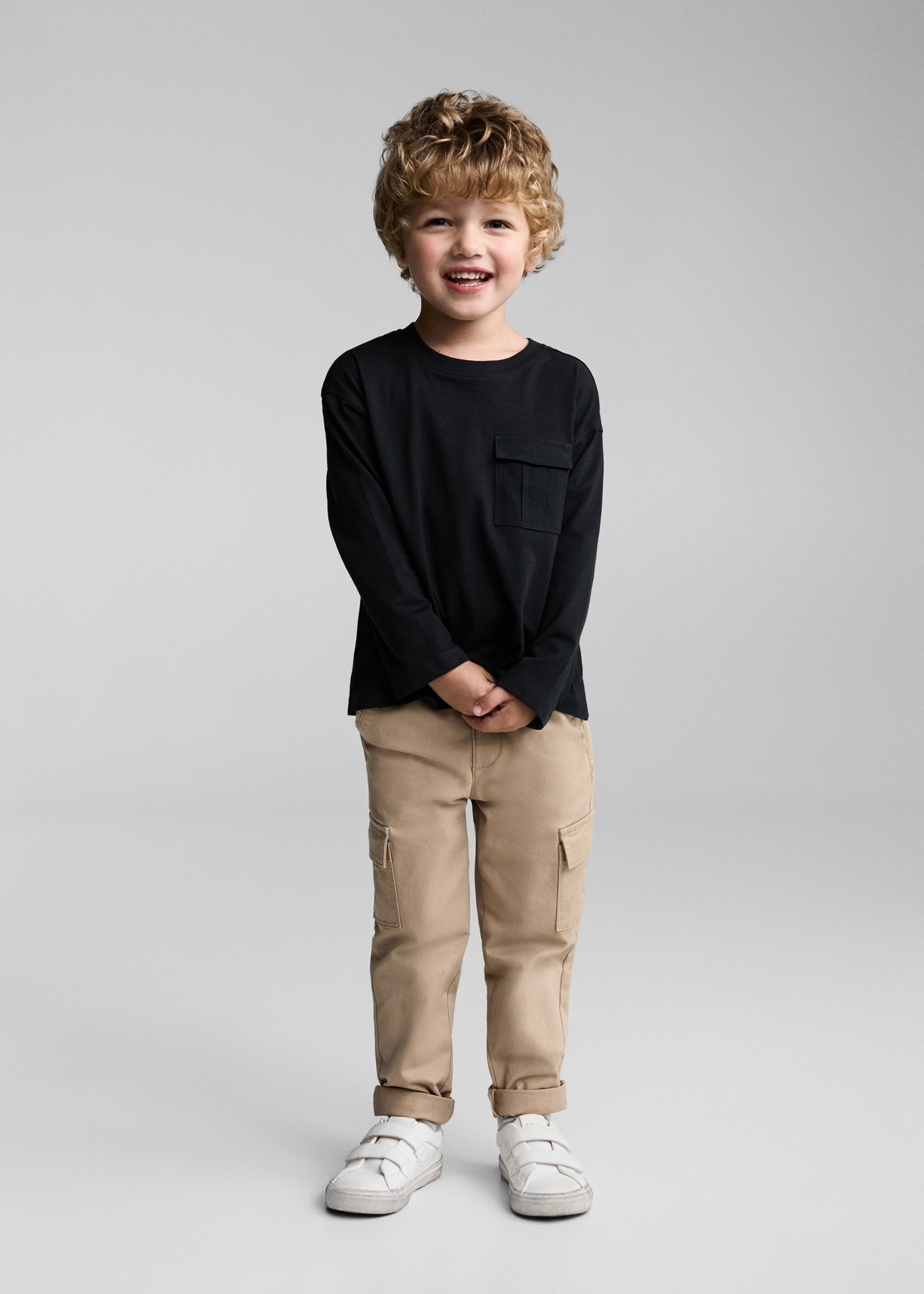 Long-sleeved t-shirt with pockets - General plane, Black. Ref: 77006734-00.
