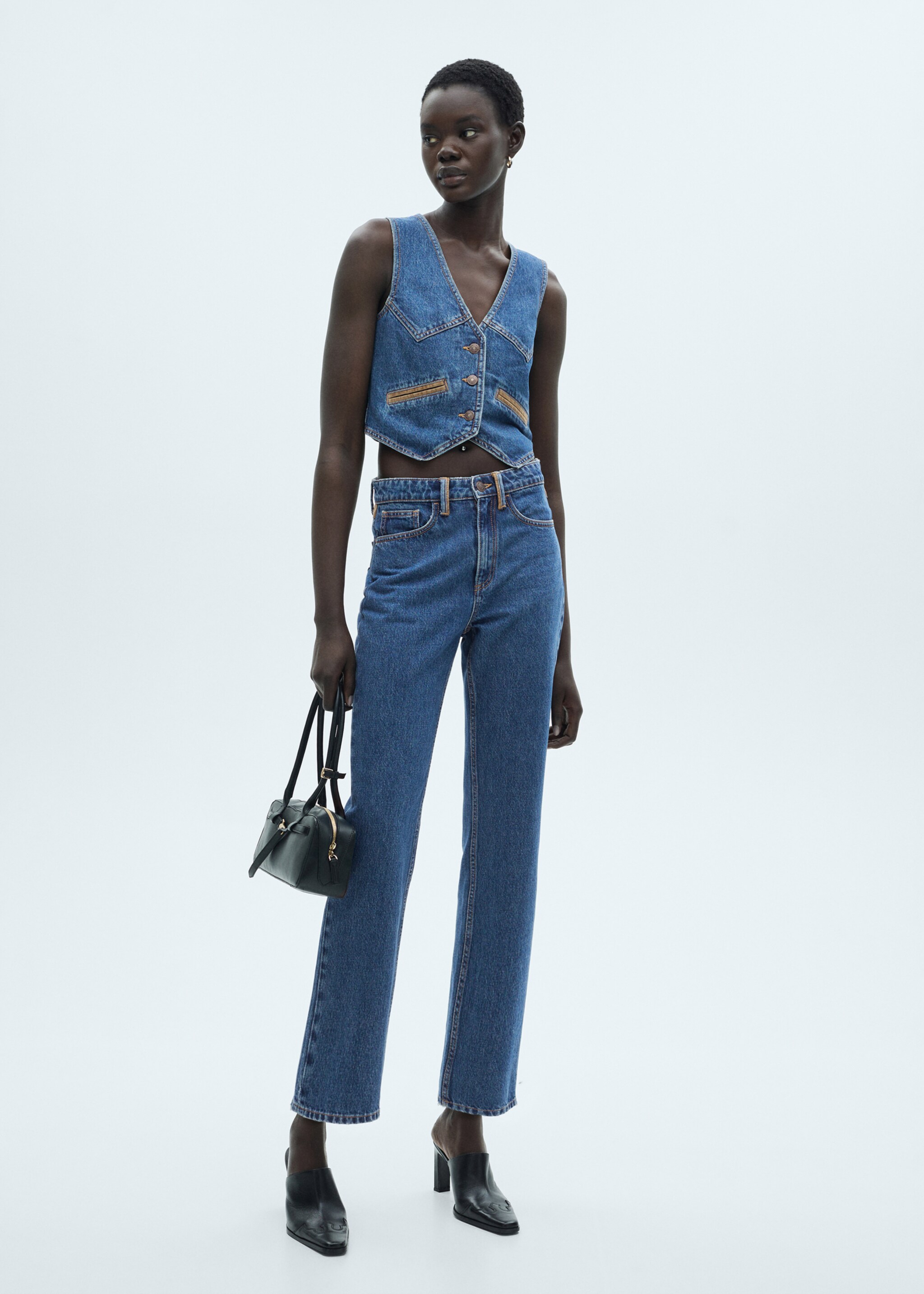Gerade Jeans mit Kontrastdetails - Allgemeine Ansicht, Dunkelblau. Ref: 77007130-00.