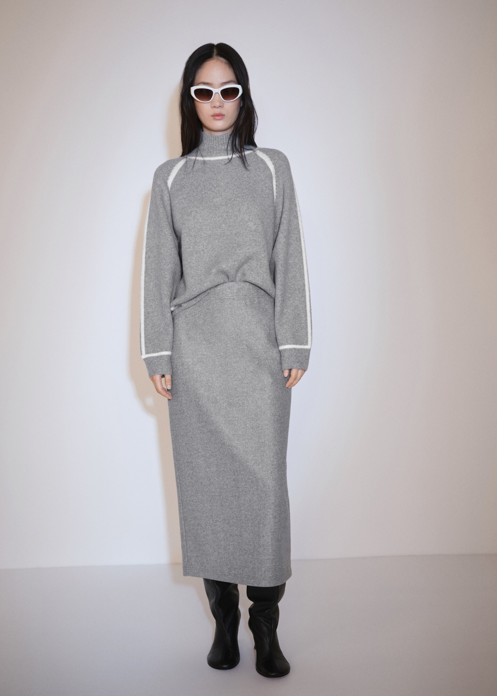 Turtleneck sweater with contrasting details - General plane, Medium Heather Grey. Ref: 77007682-00.