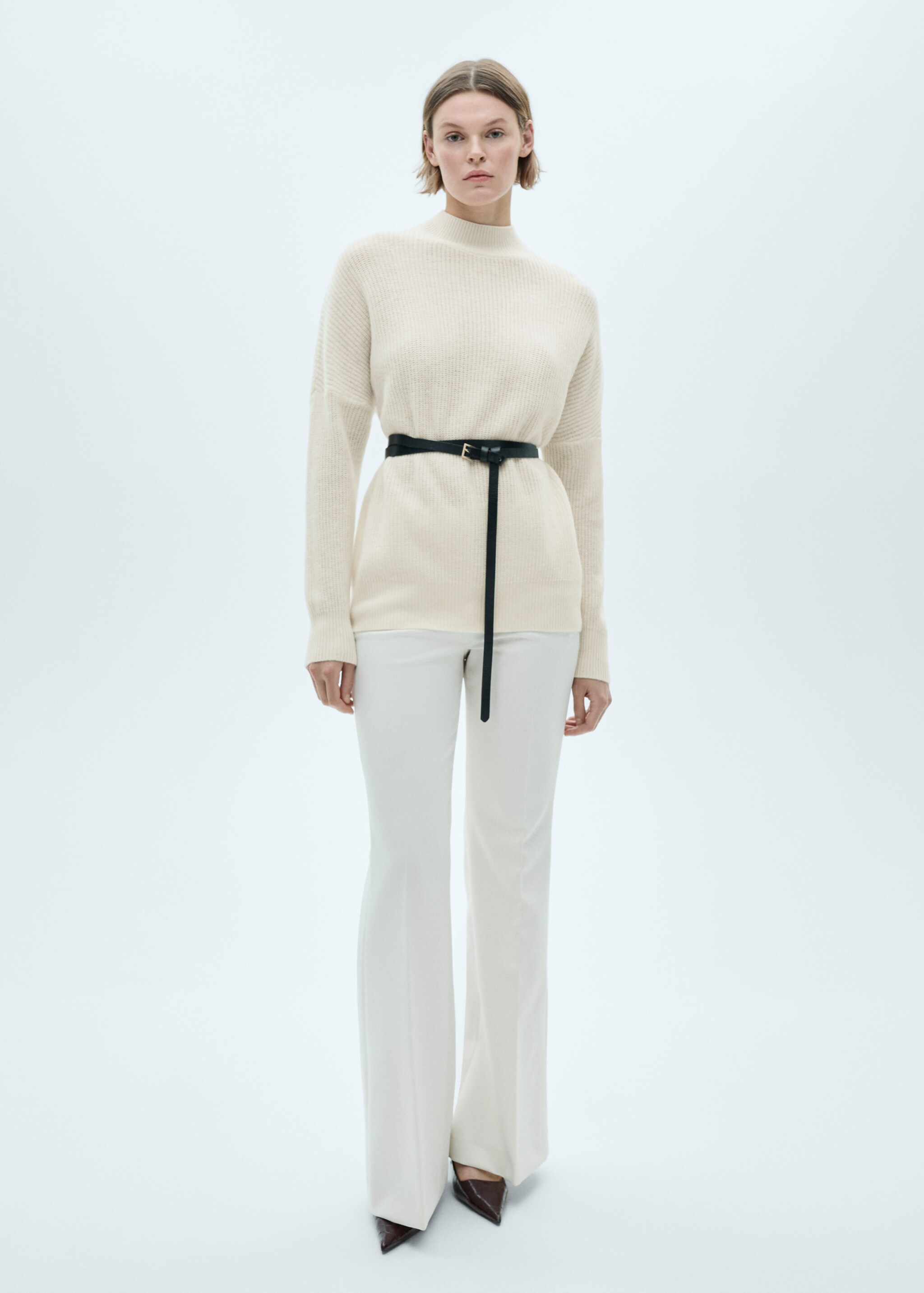 Pull-over en laine oversize - Plan général, Écru. Ref: 77007722-00.