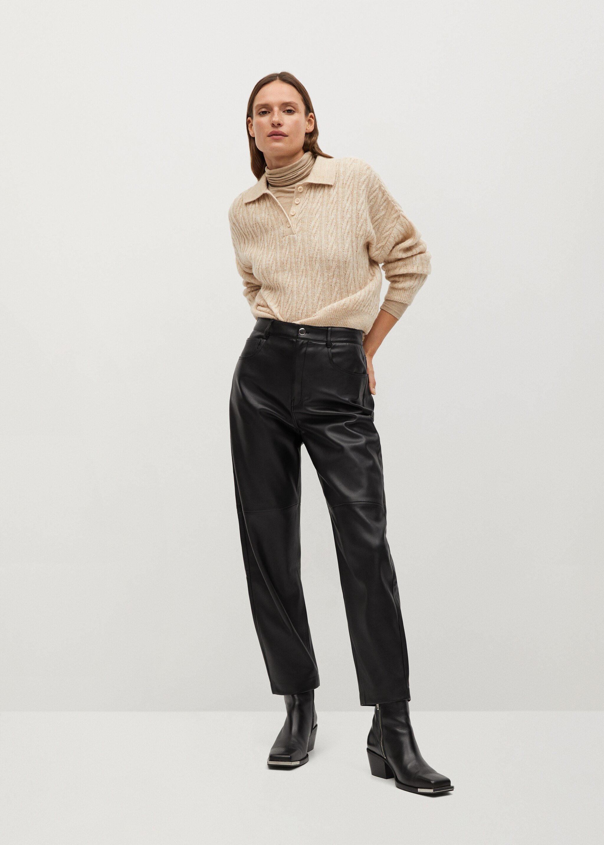 Pantalón tiro alto efecto piel - Plano general