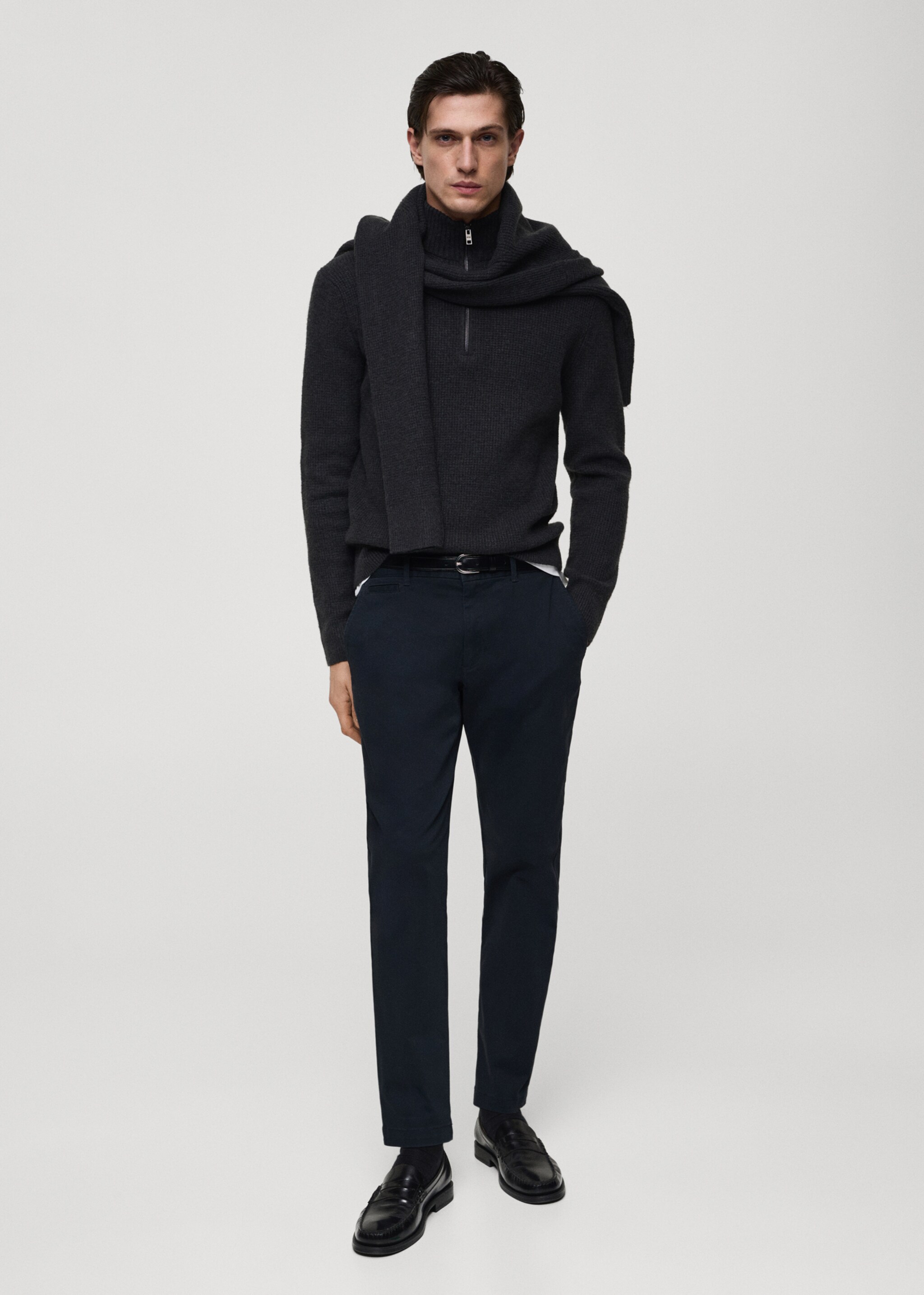 Pantalón algodón tapered crop - Plano general