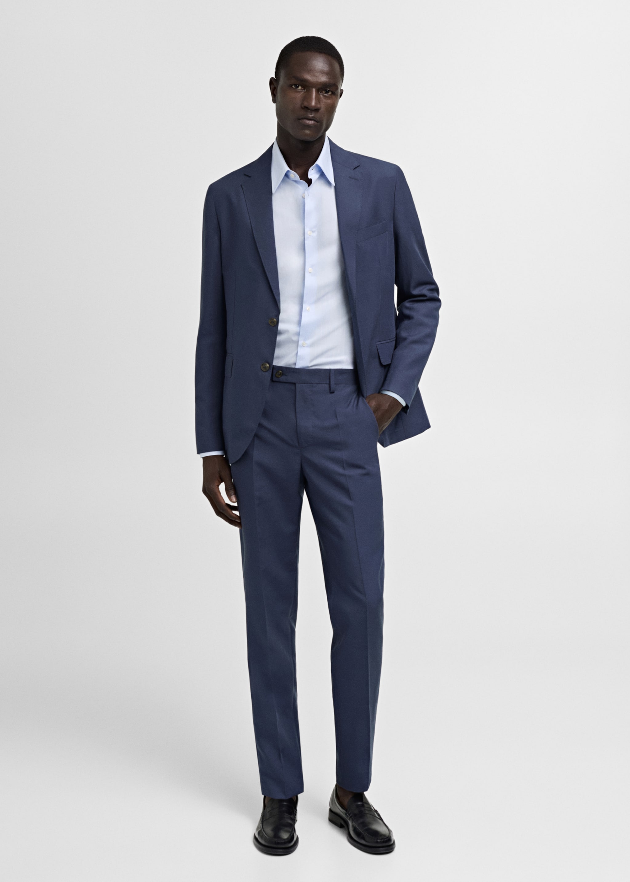 Slim Fit-Anzugjacke aus Comfort-Stretch-Gewebe - Allgemeine Ansicht, Blau. Ref: 77010589-00.