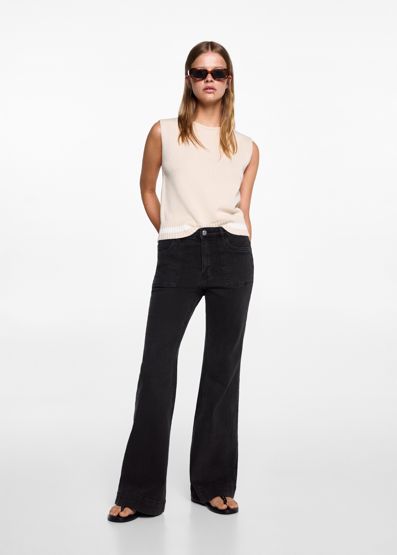 Flared jeans with pocket - General plane