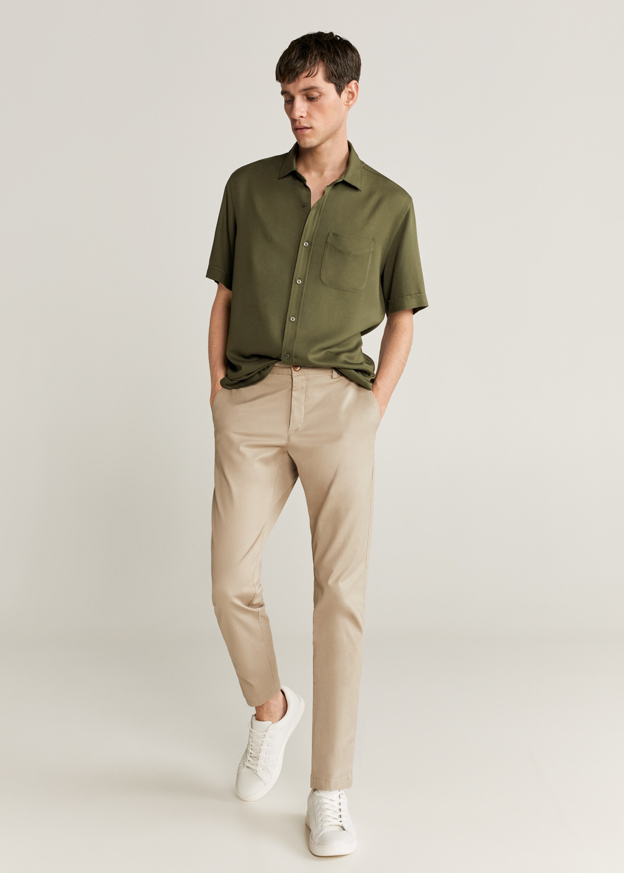 Camisa regular fit fluida - Plano general
