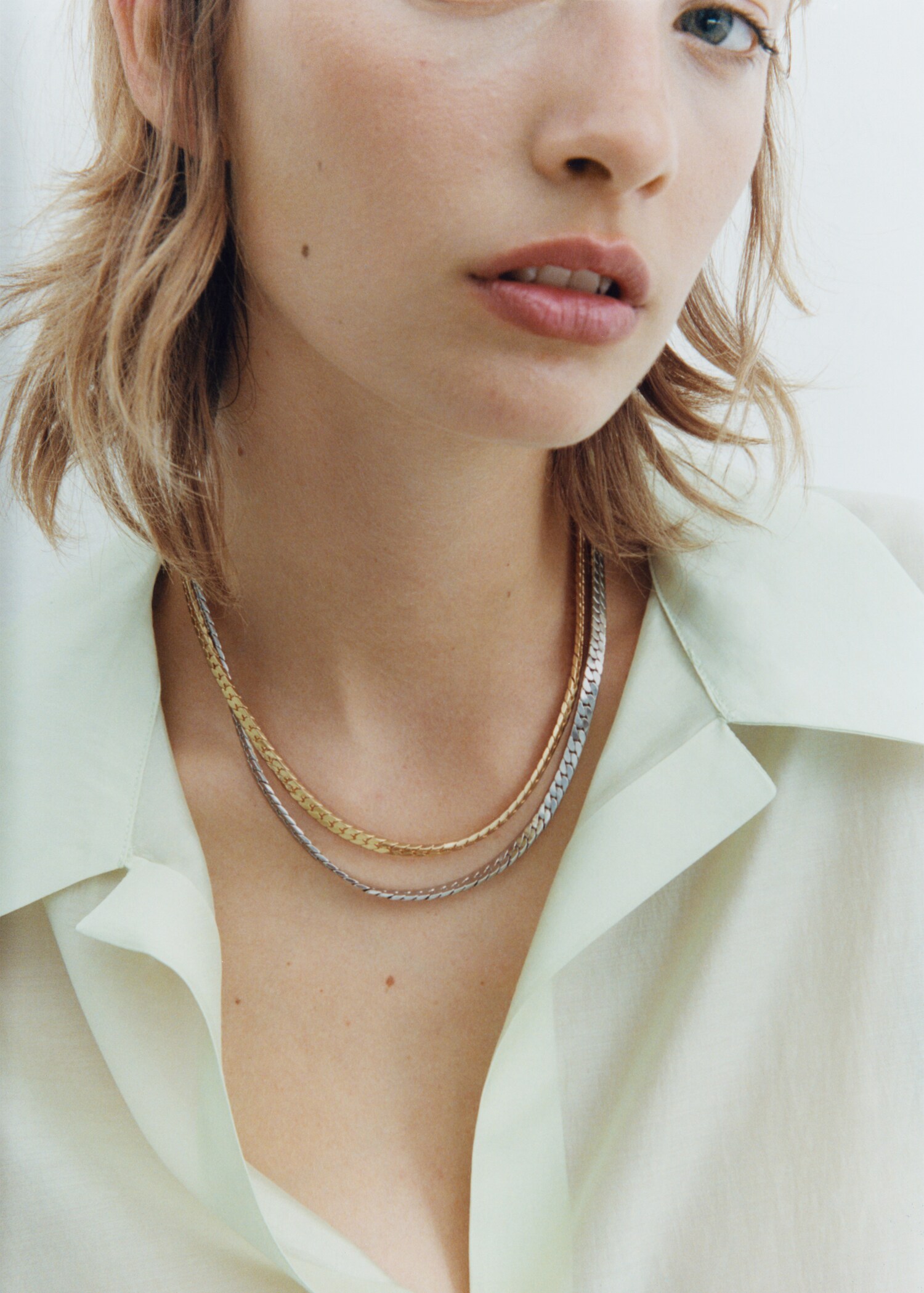 Flat chain necklace - General plane
