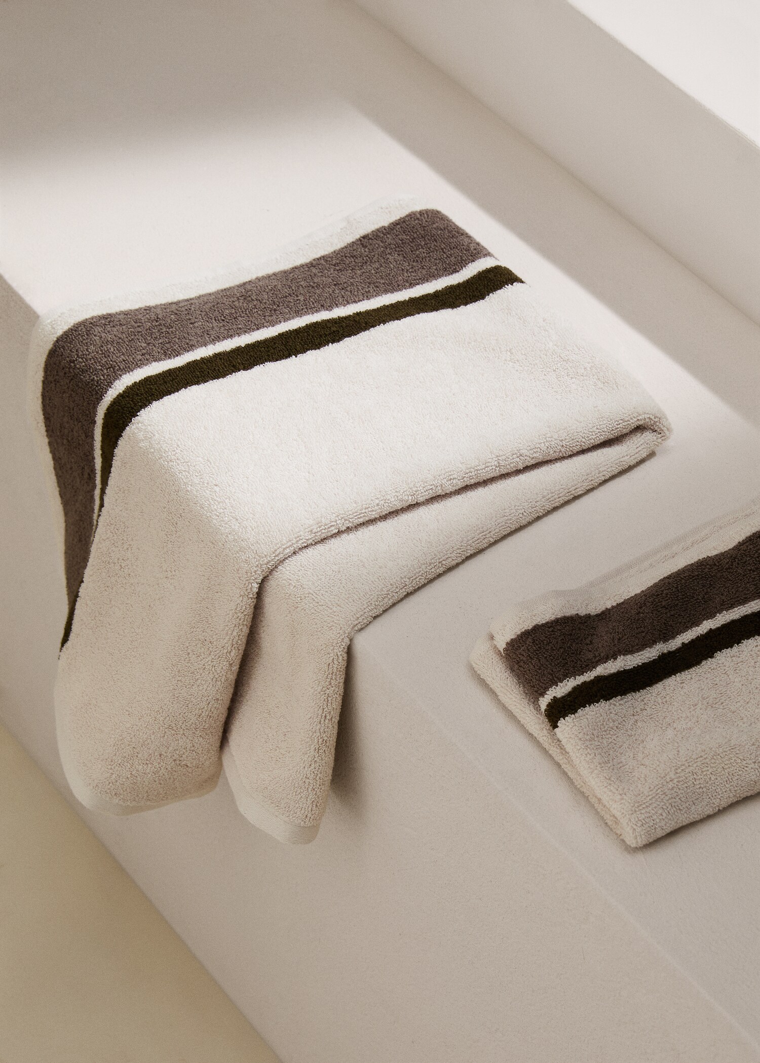 Tovallola lavabo 100% cotó ratlles 50x90cm - Pla general