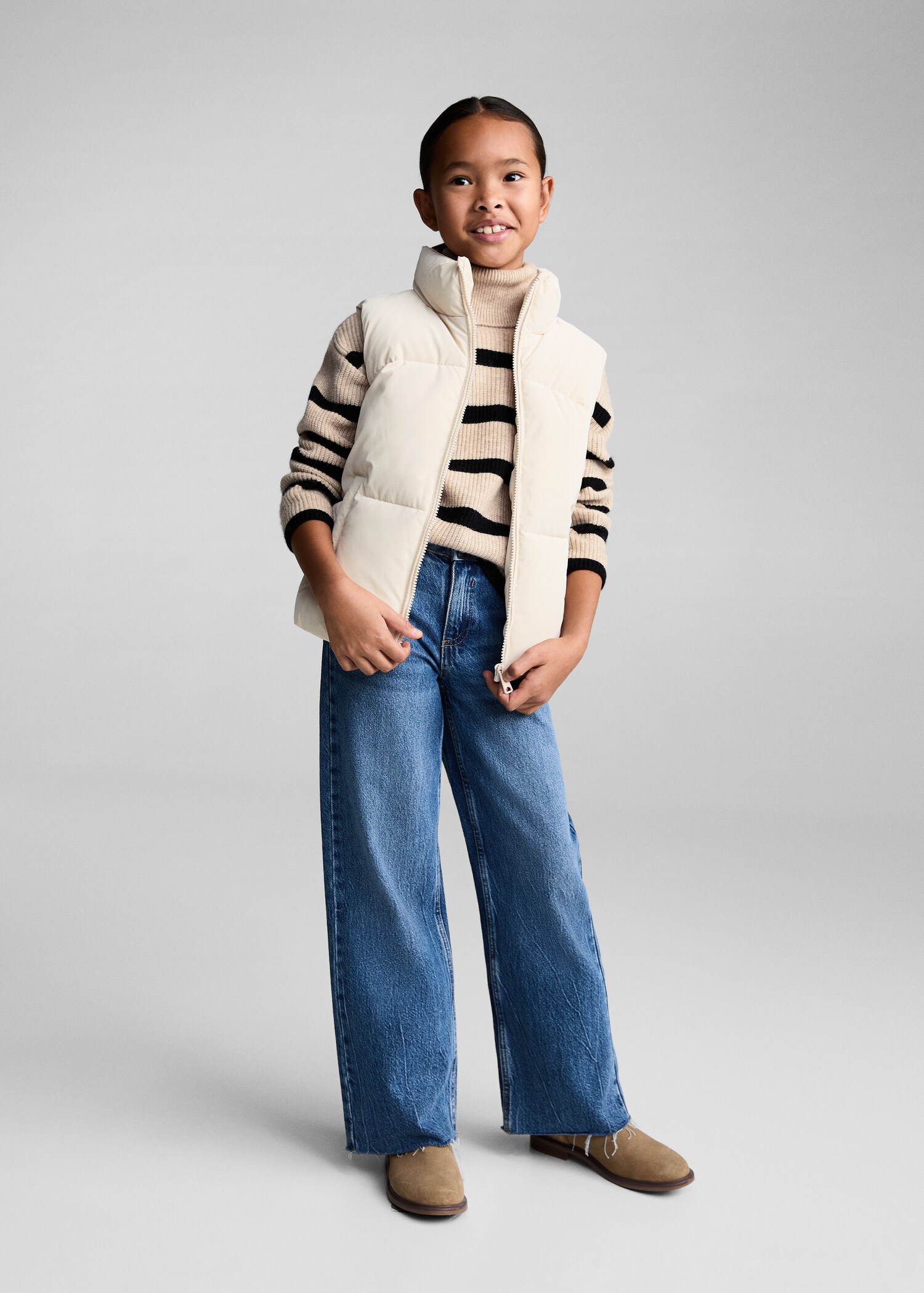 Stand-collar striped sweater - General plane