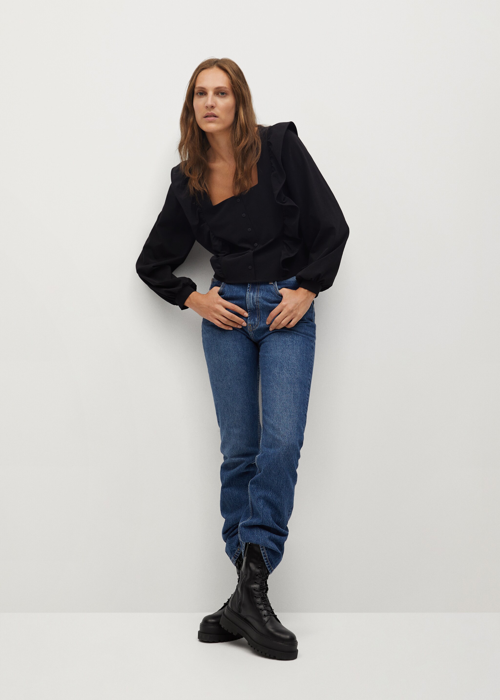 Blusa volante hombro - Plano general