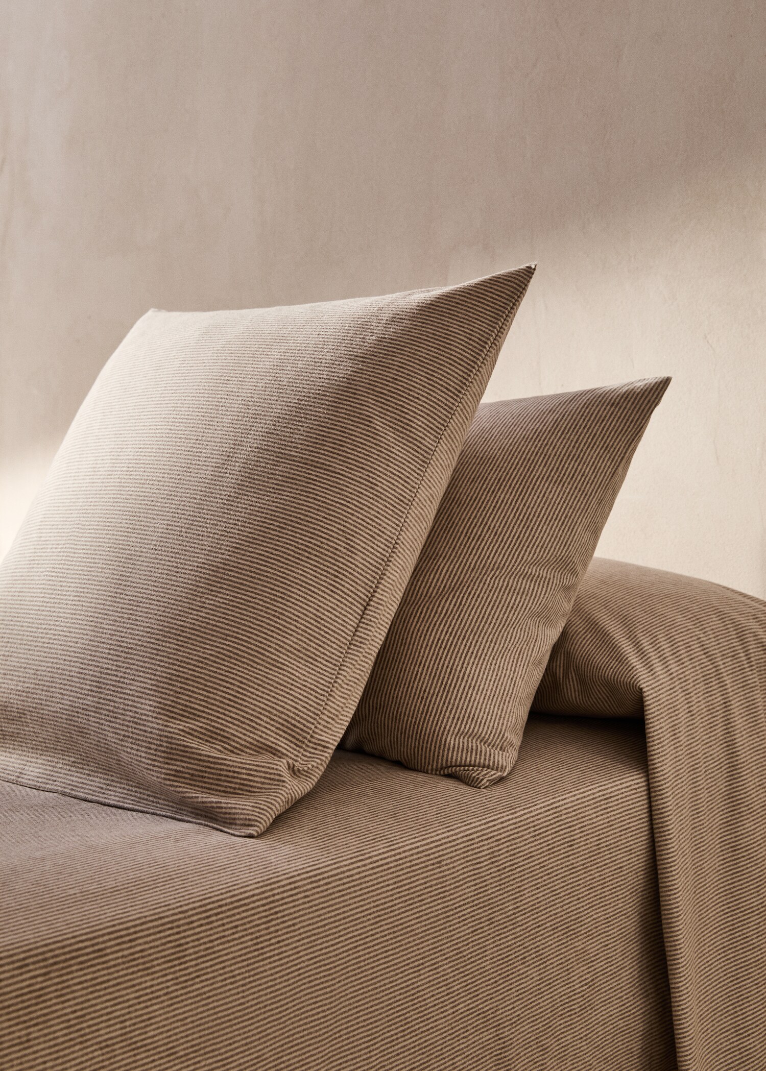 Randigt örngott i bomullsflanell 50x75 cm - Allmän bild