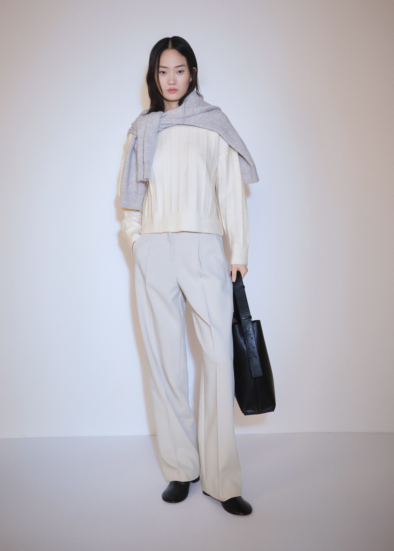 Úpletový svetr s výstřihem perkins - Celkový náhled