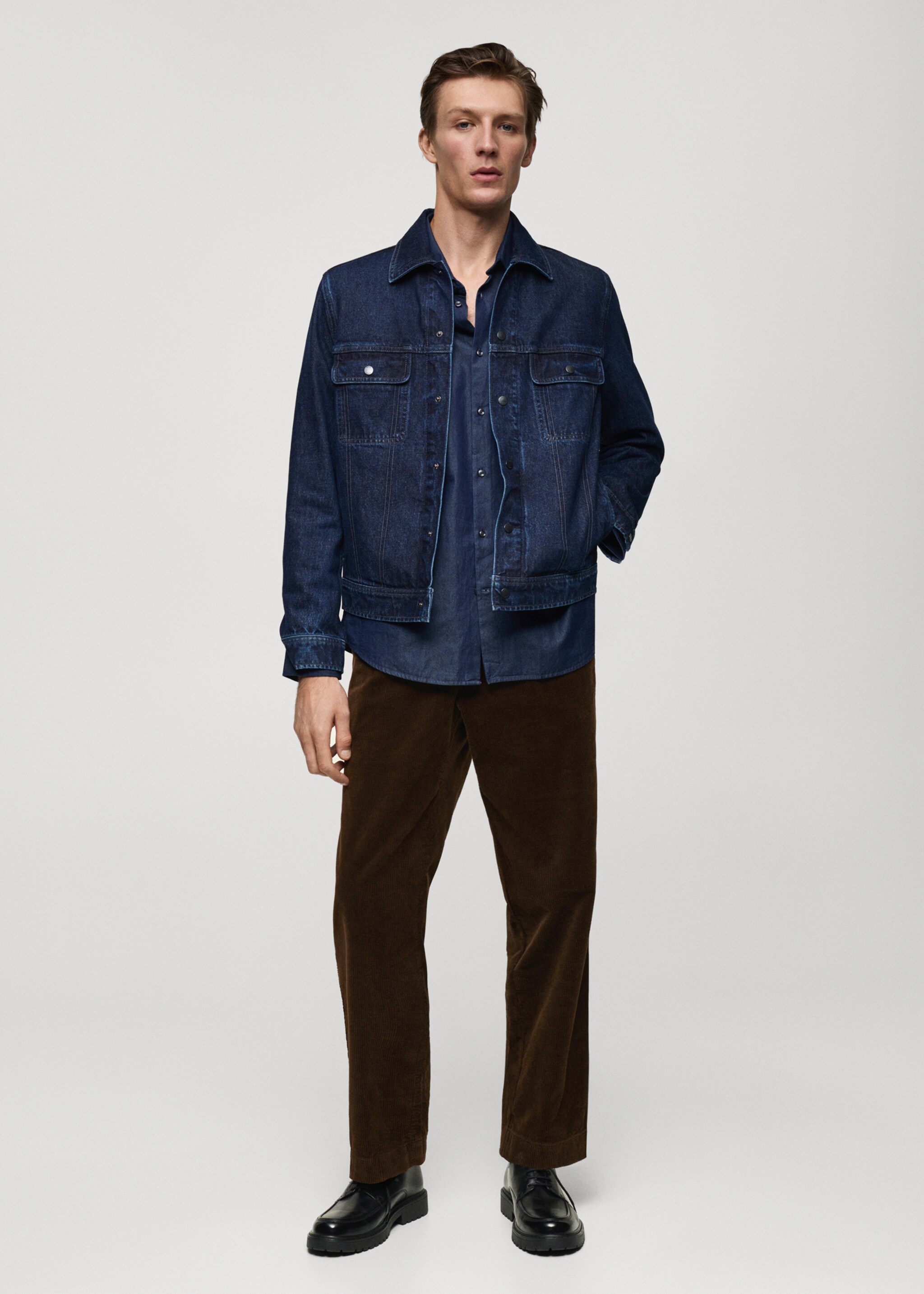 Manšestrové kalhoty se záševky straight fit - Celkový náhled, Hnědá. Ref: 77017921-00.