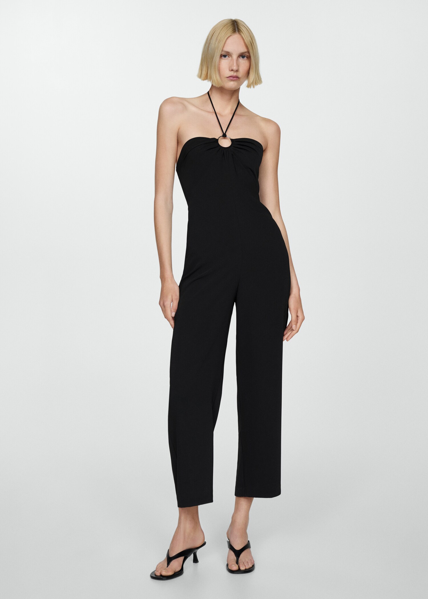 Neckholder-Jumpsuit mit Ring - Allgemeine Ansicht