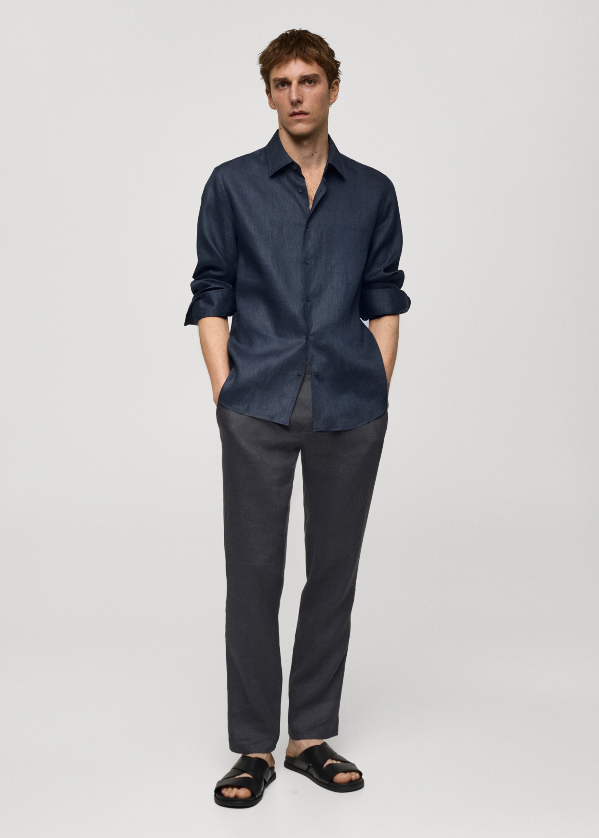 Camisa regular fit 100% lino - Plano general